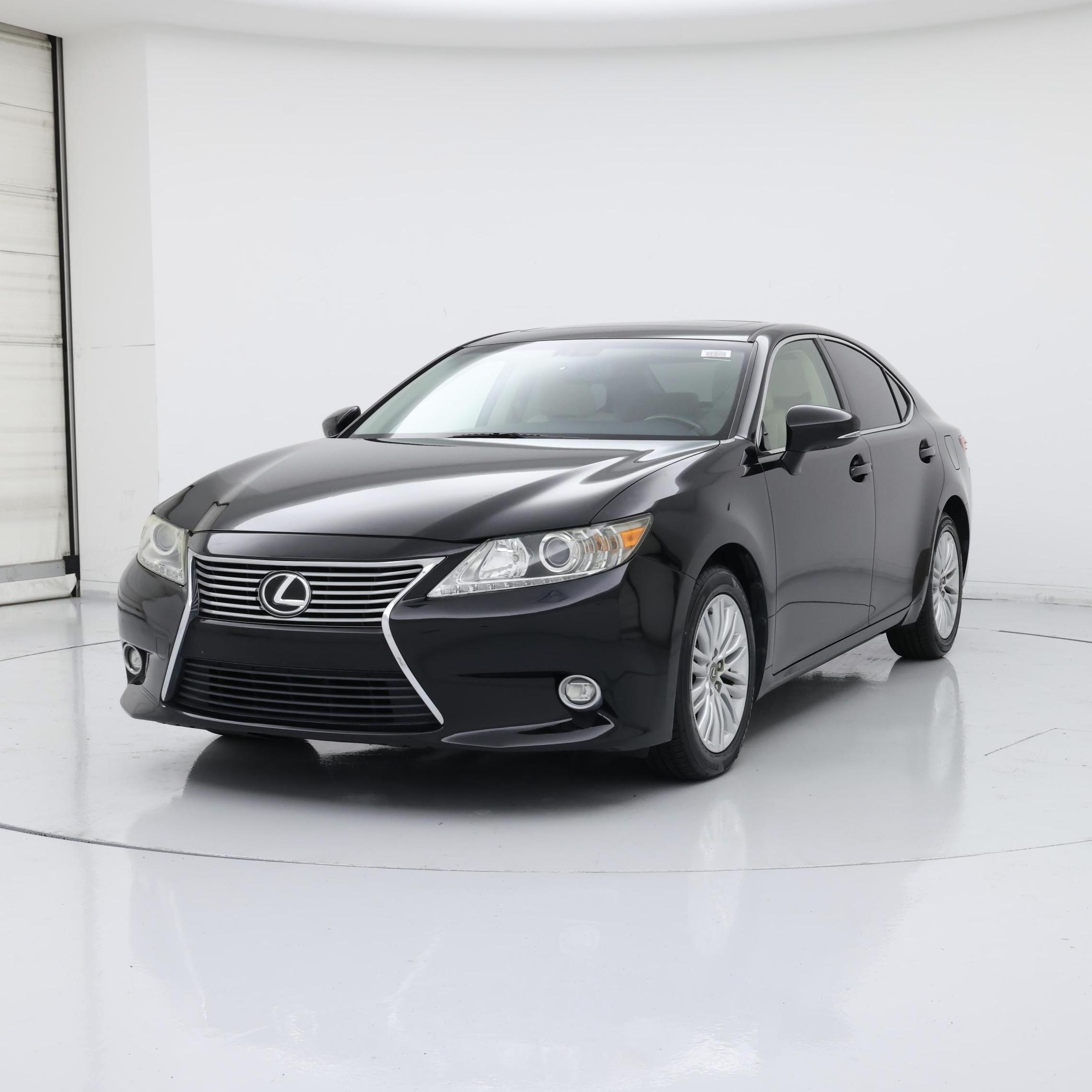 Thumbnail: 2014 Lexus ES - 4
