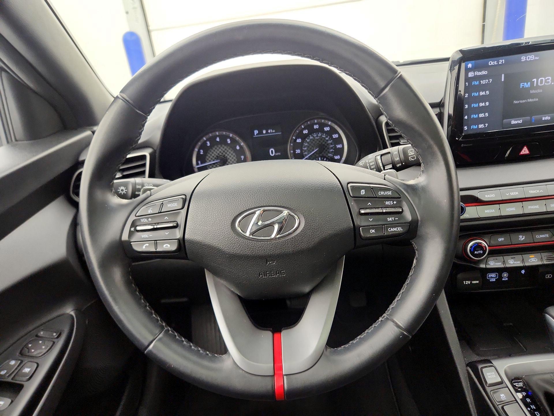 Thumbnail: 2019 Hyundai Veloster - 10