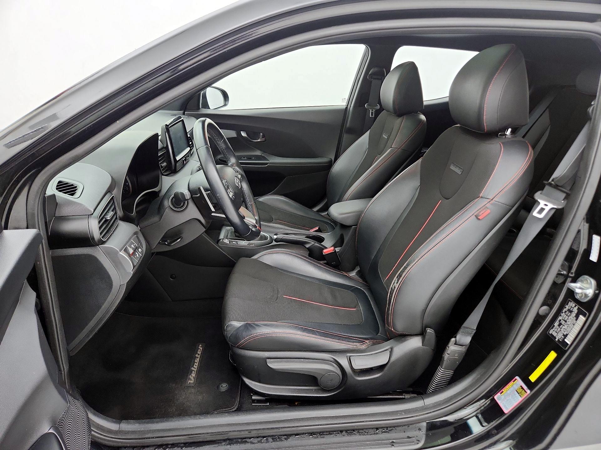 Thumbnail: 2019 Hyundai Veloster - 11