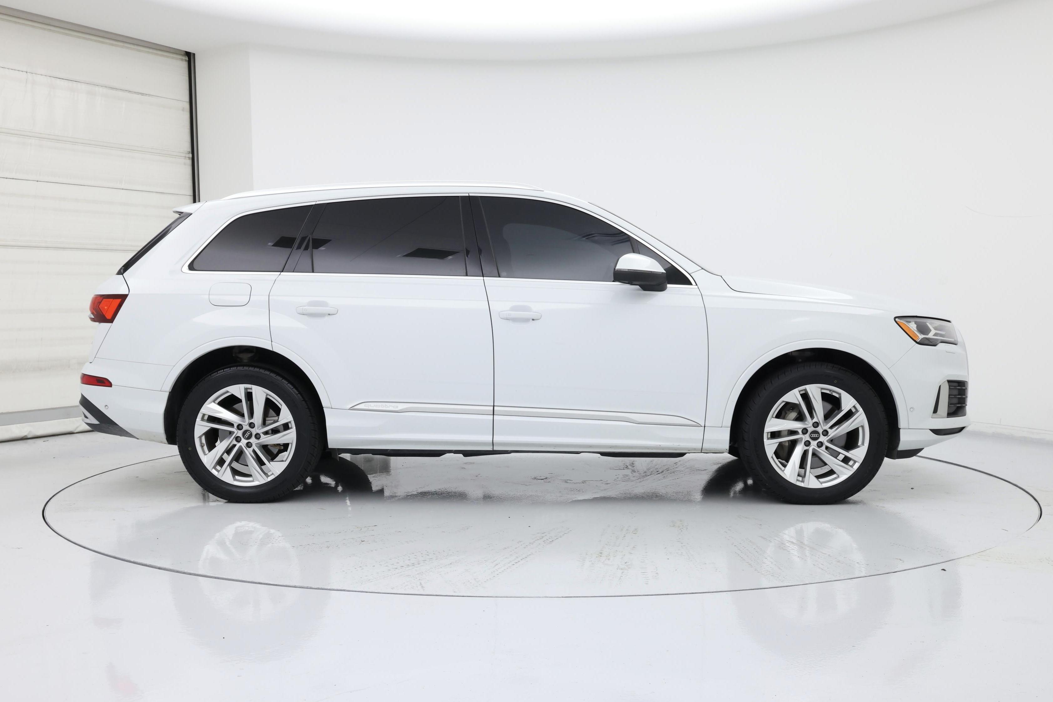 Thumbnail: 2022 Audi Q7 - 7
