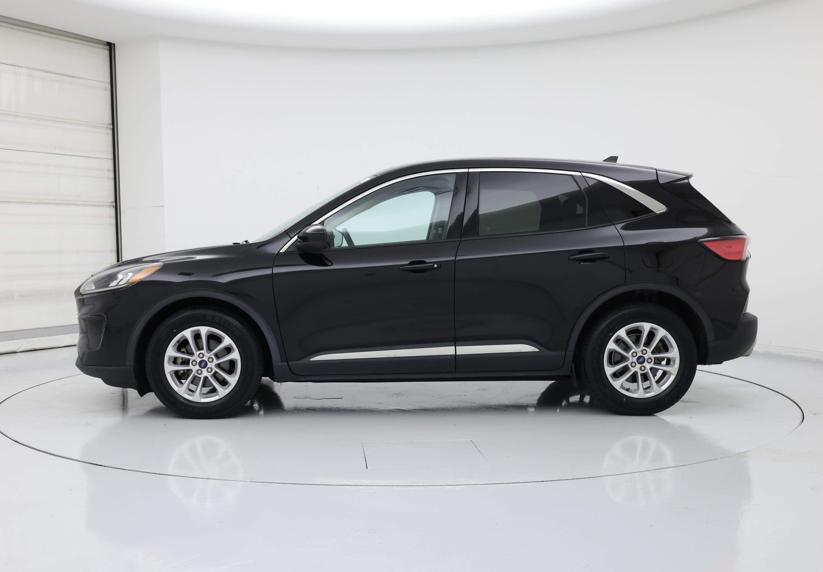 Thumbnail: 2020 Ford Escape - 3