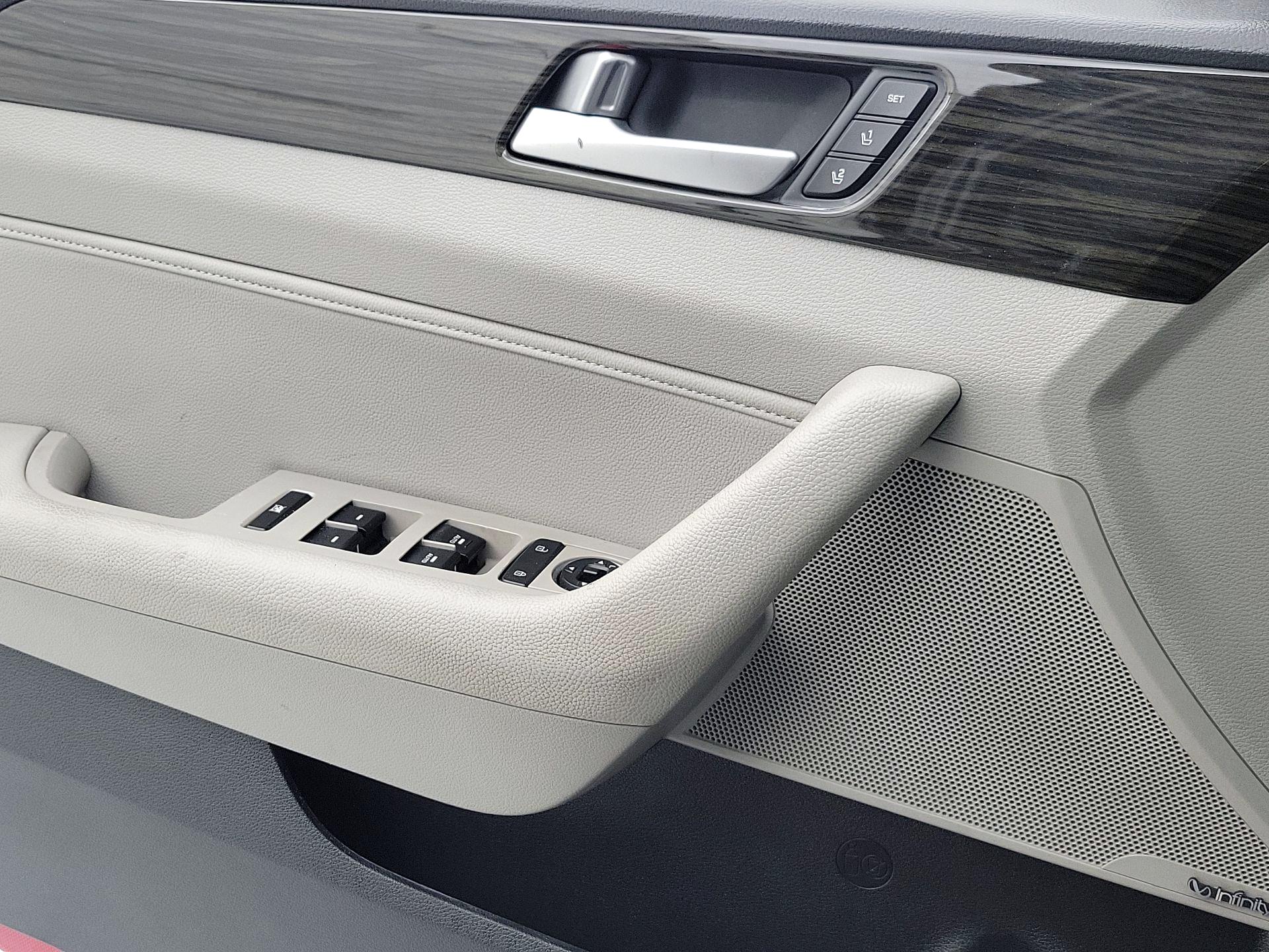 Thumbnail: 2016 Hyundai Sonata - 12