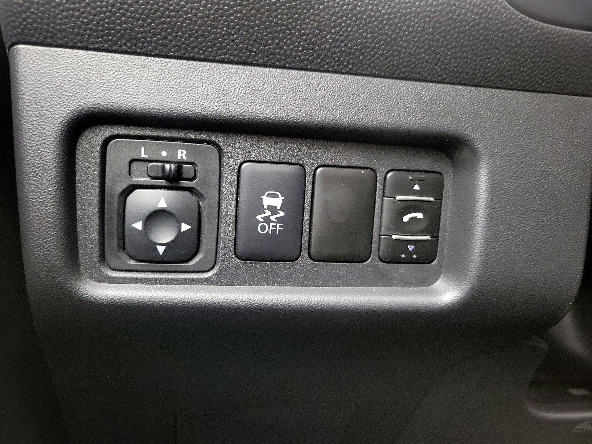 Thumbnail: 2017 Mitsubishi Mirage - 13