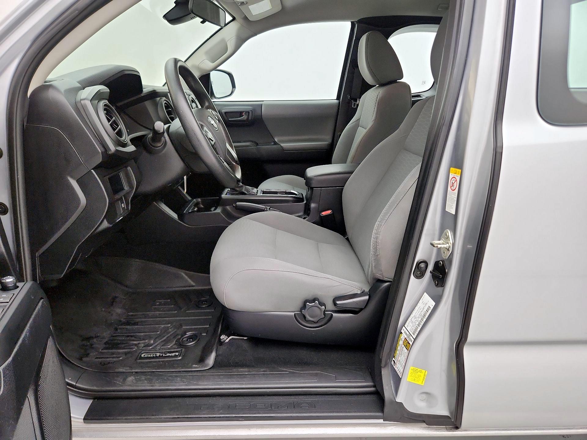 Thumbnail: 2018 Toyota Tacoma - 11