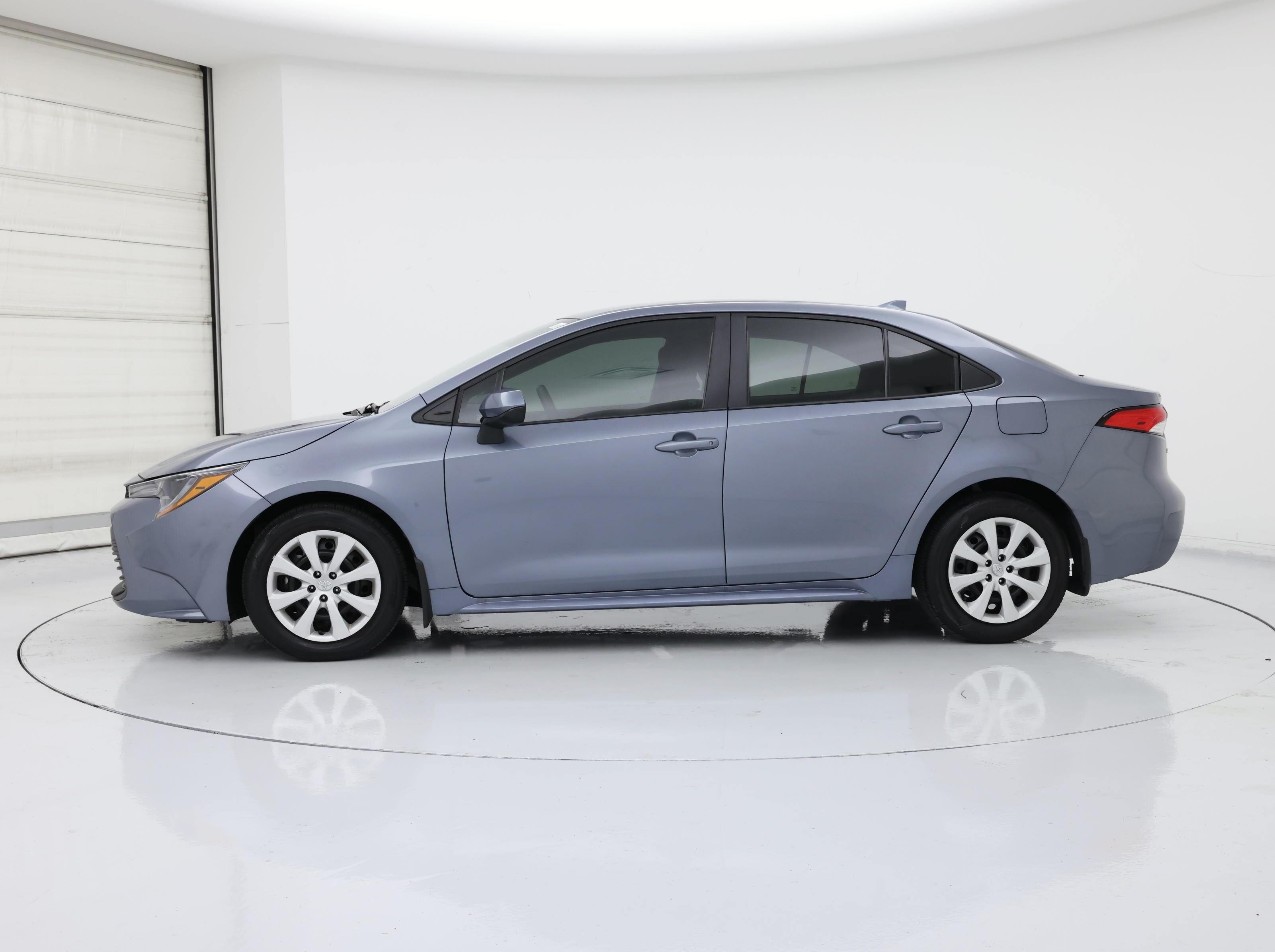 Thumbnail: 2025 Toyota Corolla - 3