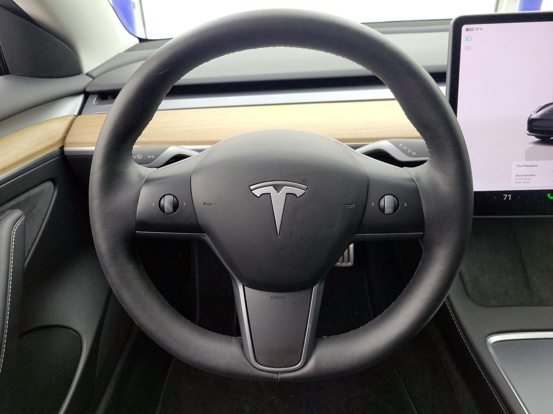 Thumbnail: 2023 Tesla Model 3 - 10