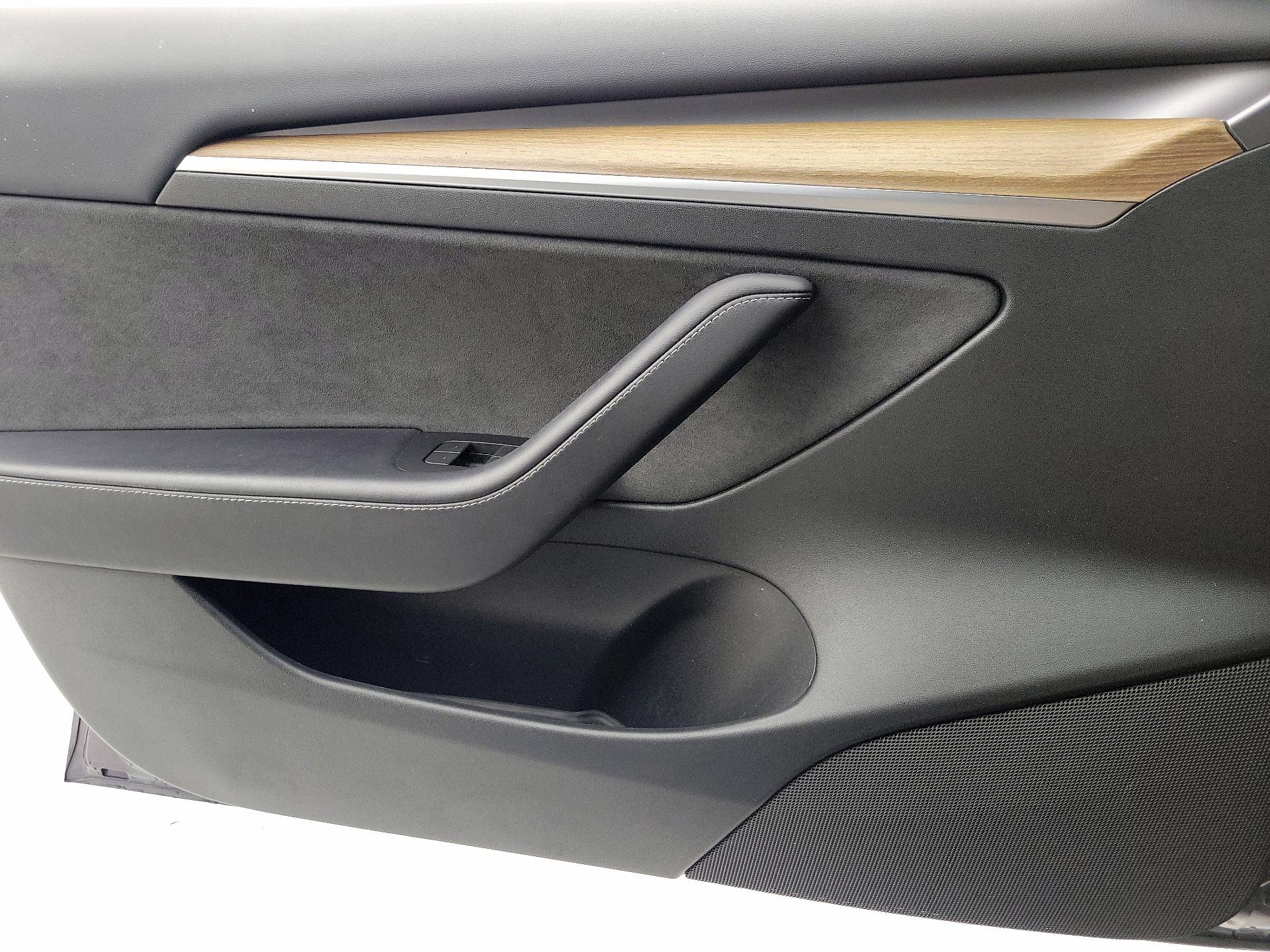 Thumbnail: 2023 Tesla Model 3 - 12