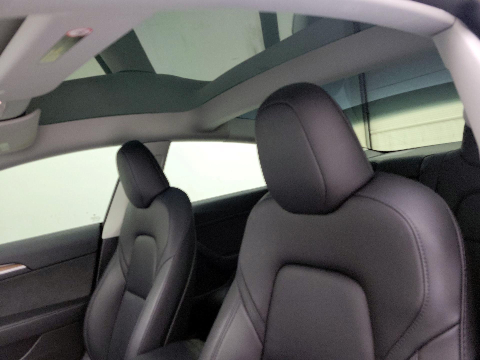 Thumbnail: 2023 Tesla Model 3 - 19