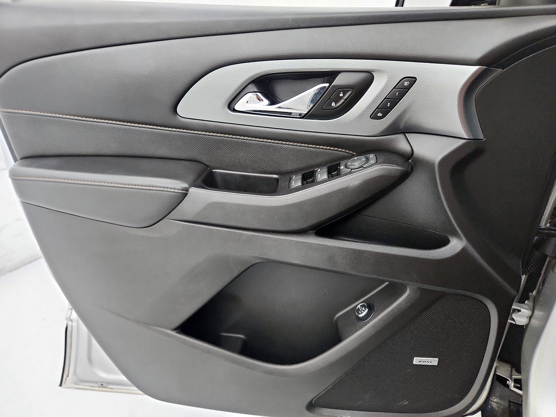 Thumbnail: 2019 Chevrolet Traverse - 12