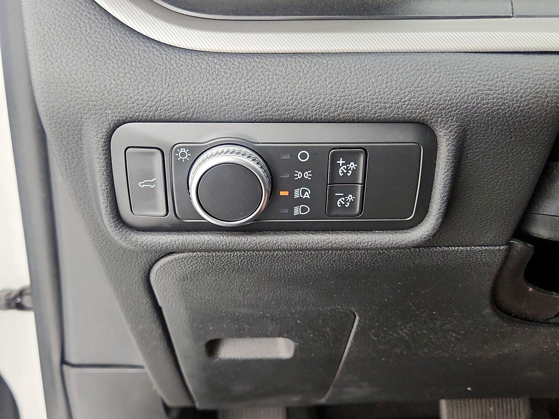 Thumbnail: 2020 Ford Explorer - 13