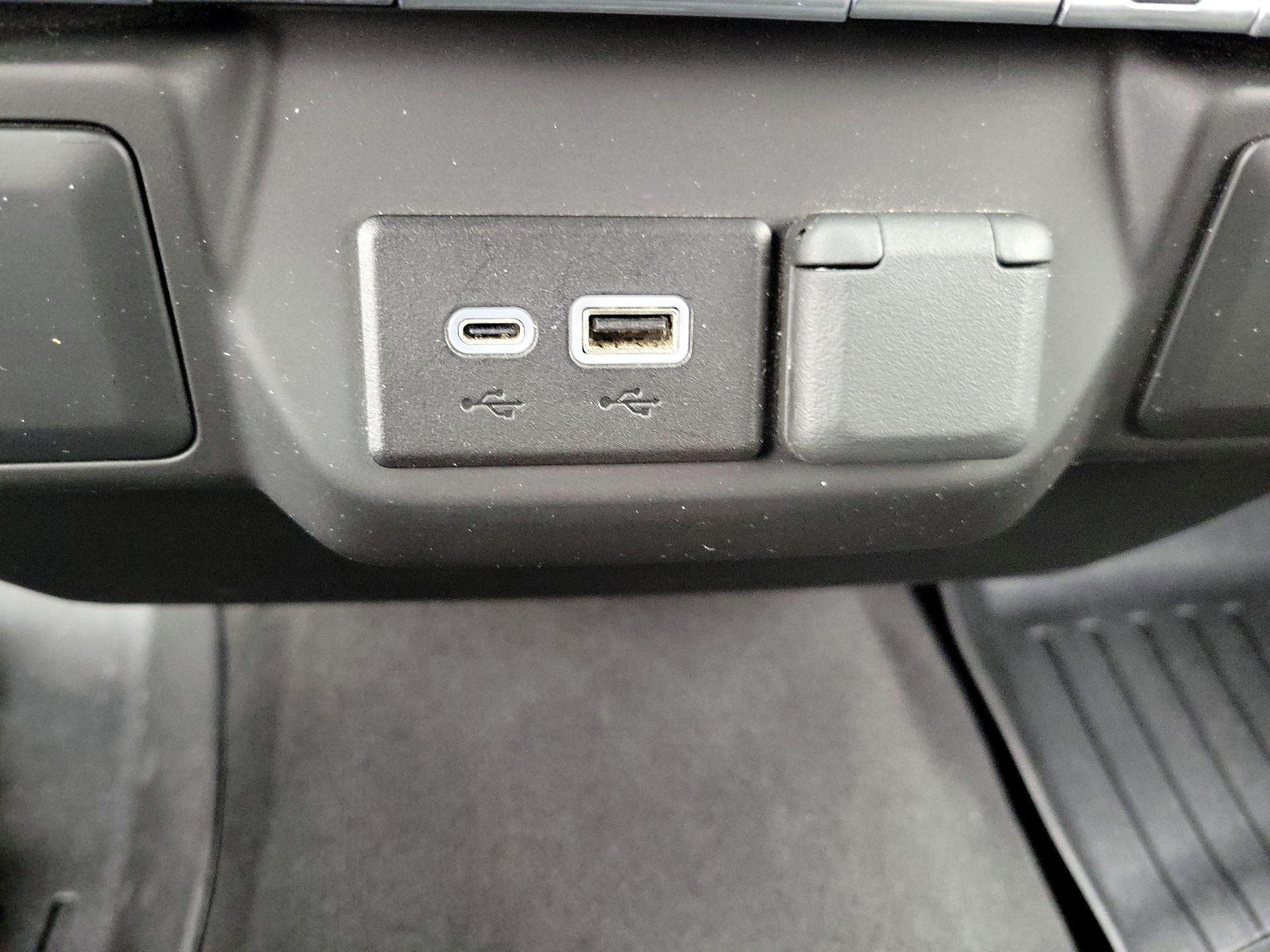 Thumbnail: 2024 Chevrolet Silverado 2500 - 18