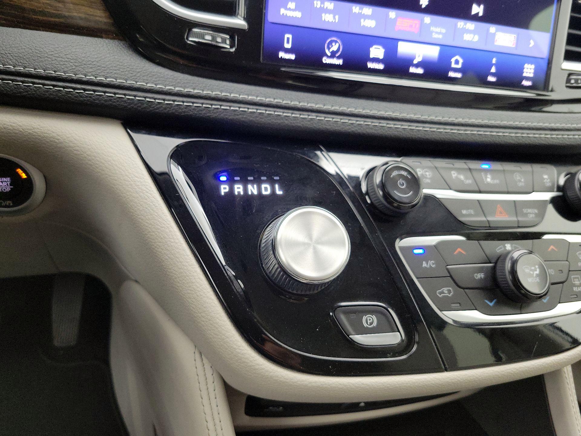 Thumbnail: 2021 Chrysler Pacifica - 18