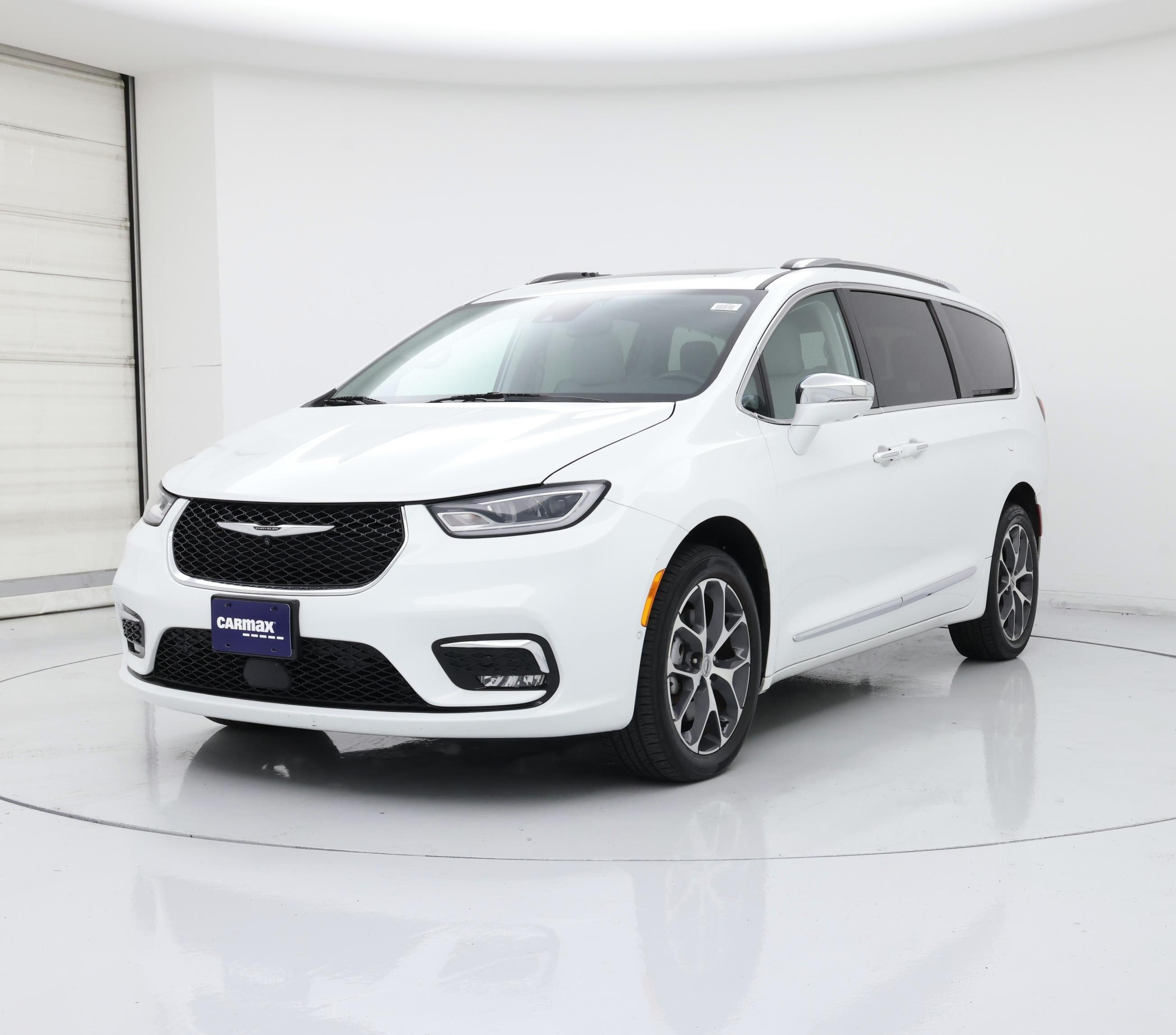 Thumbnail: 2021 Chrysler Pacifica - 4