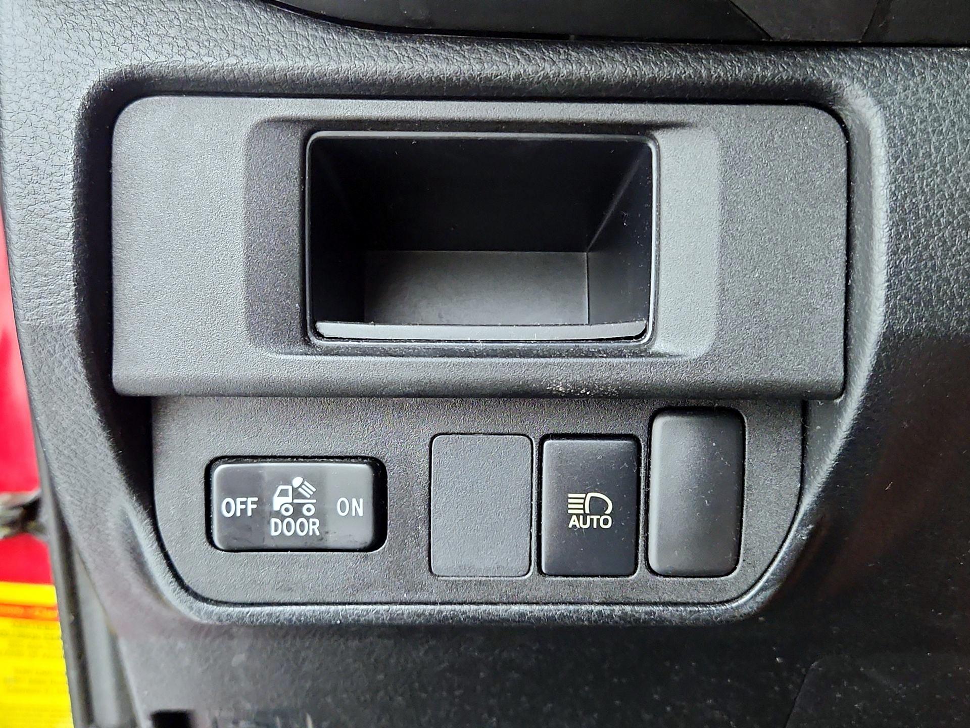 Thumbnail: 2019 Toyota Tacoma - 13