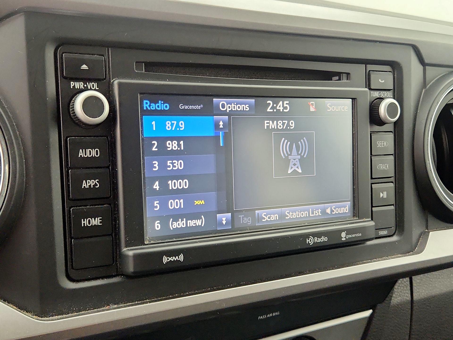 Thumbnail: 2019 Toyota Tacoma - 15