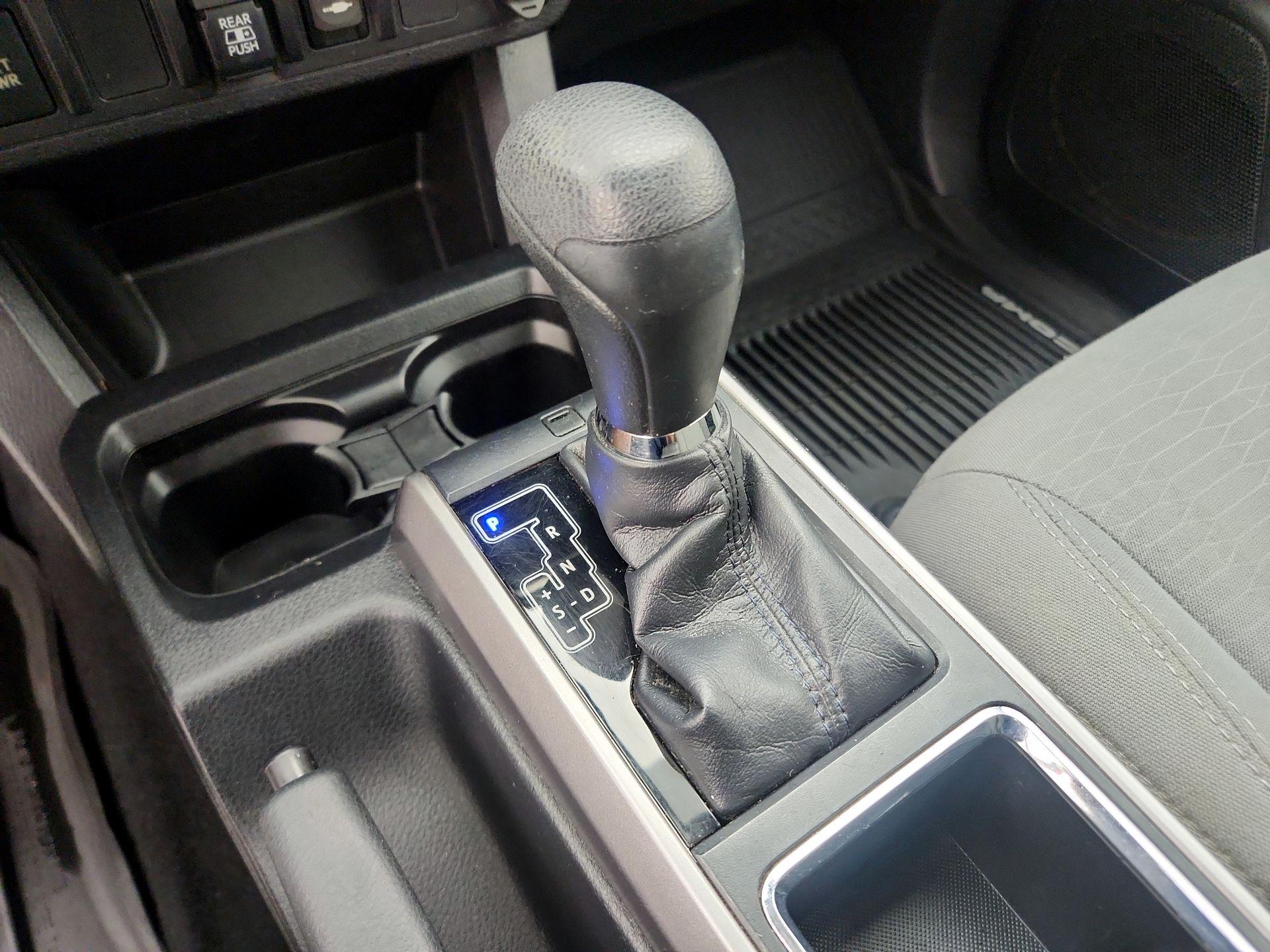 Thumbnail: 2019 Toyota Tacoma - 17