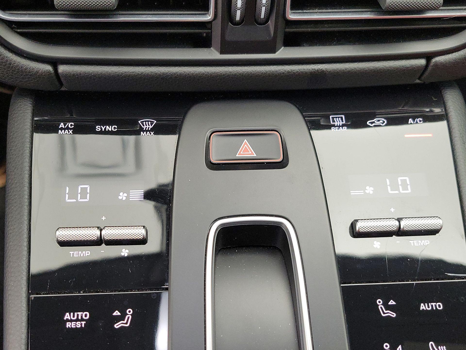 Thumbnail: 2023 Porsche Macan - 17