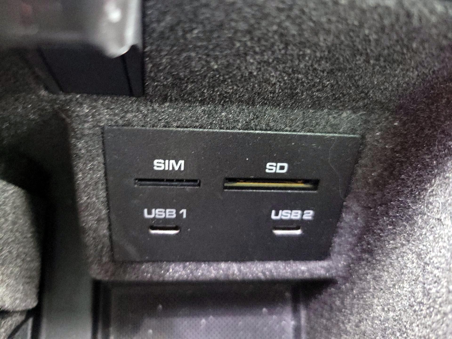 Thumbnail: 2023 Porsche Macan - 19