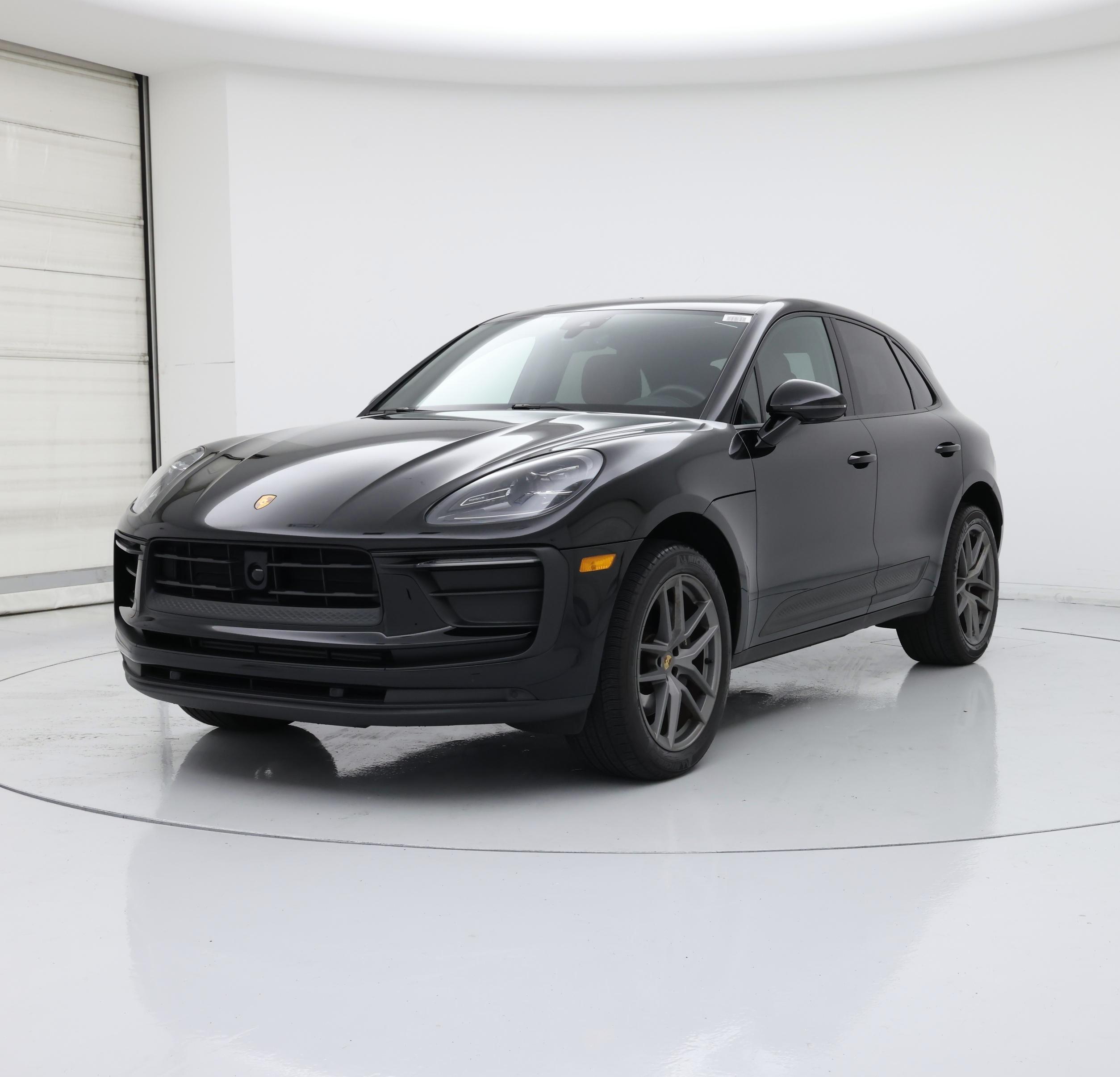 Thumbnail: 2023 Porsche Macan - 4