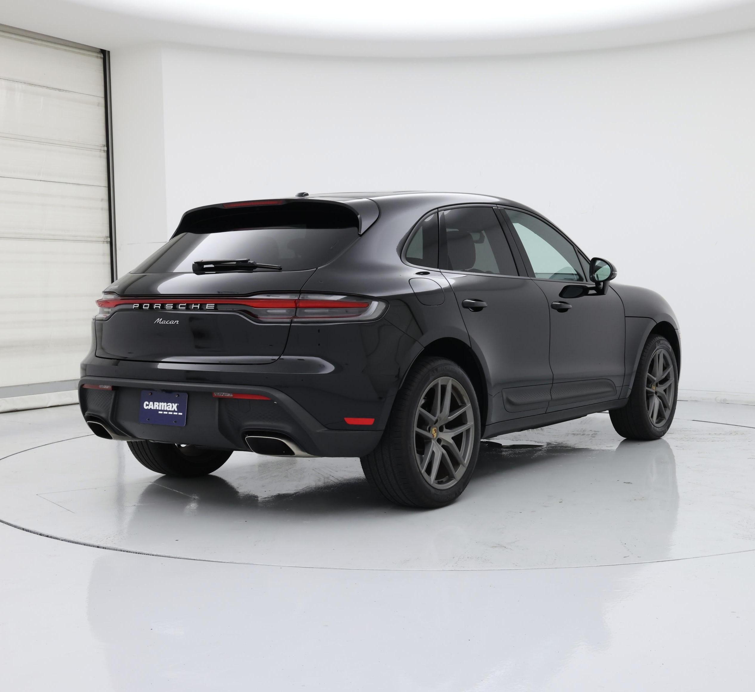 Thumbnail: 2023 Porsche Macan - 8
