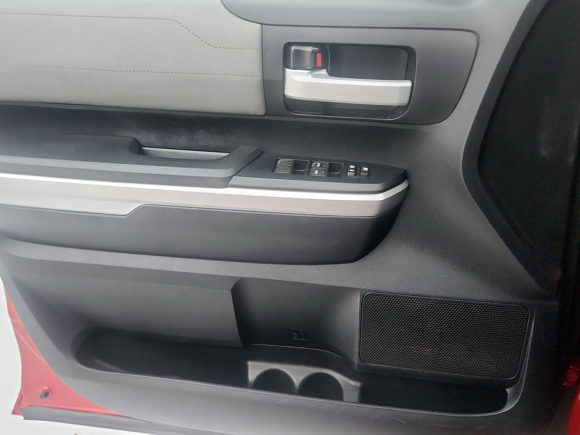 Thumbnail: 2014 Toyota Tundra - 12