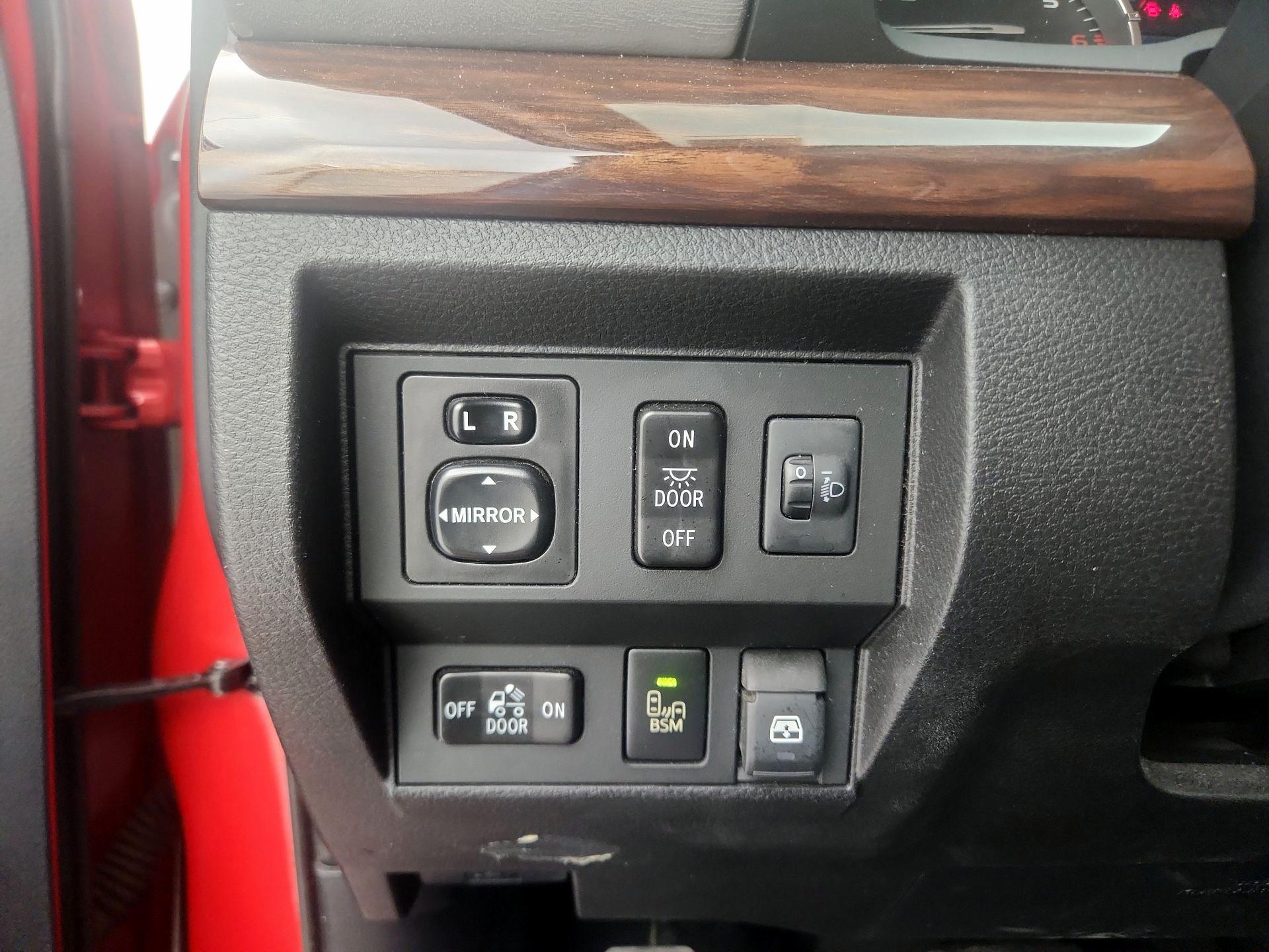 Thumbnail: 2014 Toyota Tundra - 13