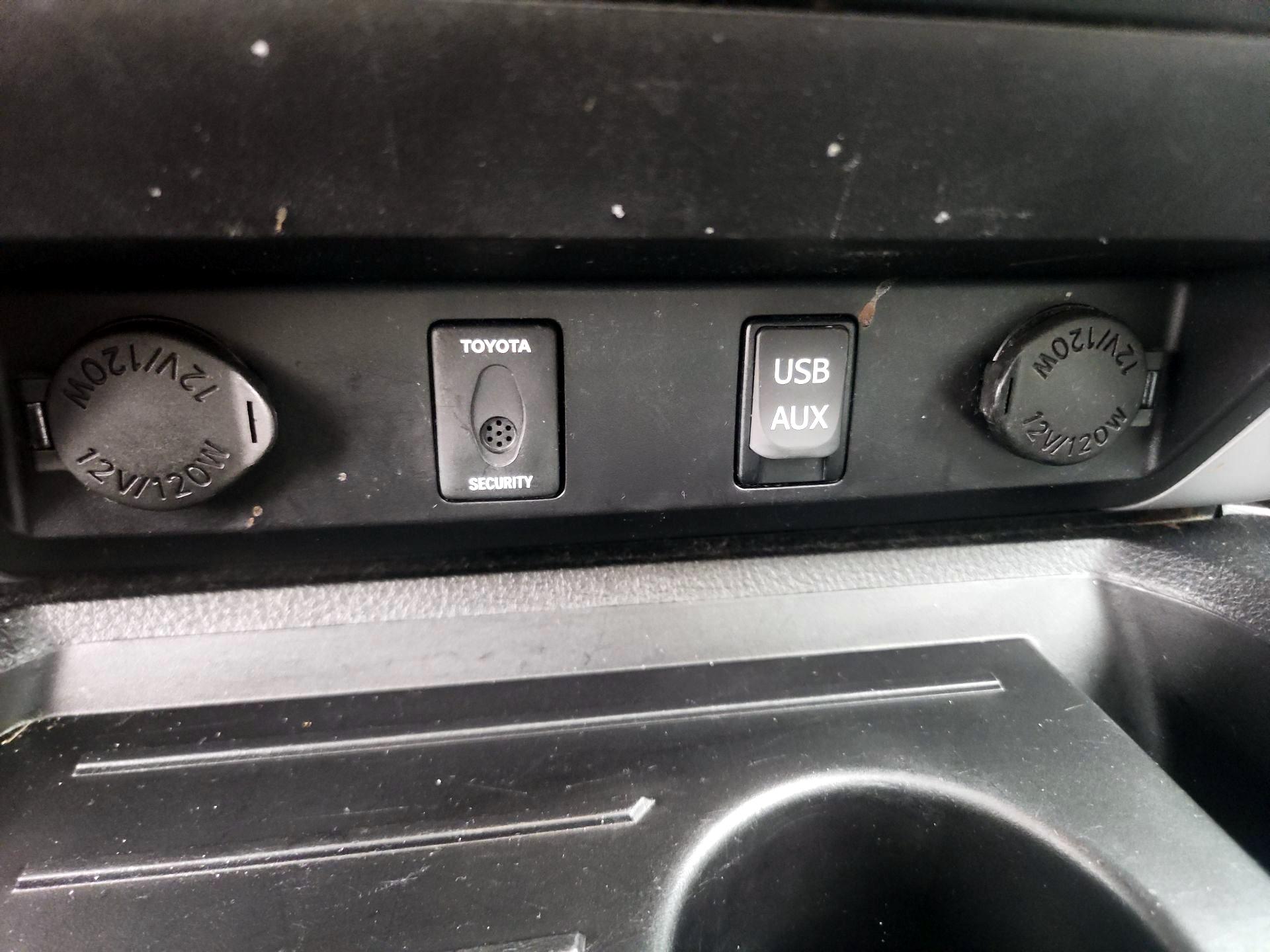 Thumbnail: 2014 Toyota Tundra - 19