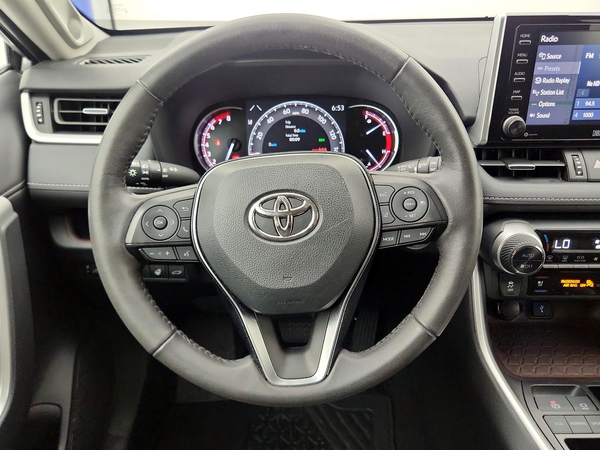 Thumbnail: 2021 Toyota RAV4 - 10