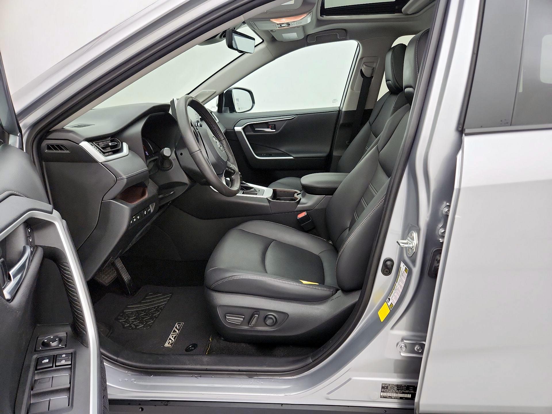 Thumbnail: 2021 Toyota RAV4 - 11