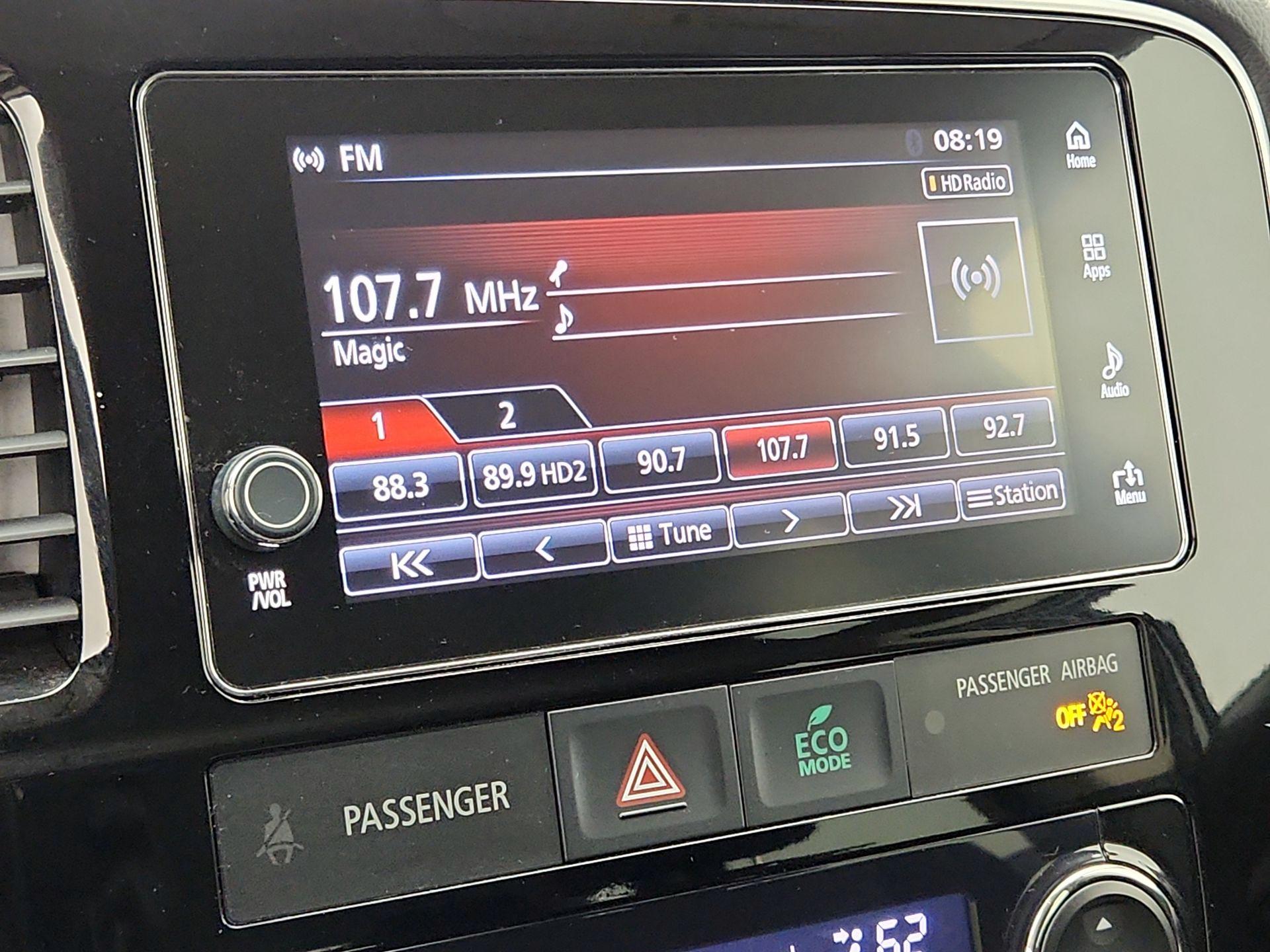 Thumbnail: 2018 Mitsubishi Outlander - 15