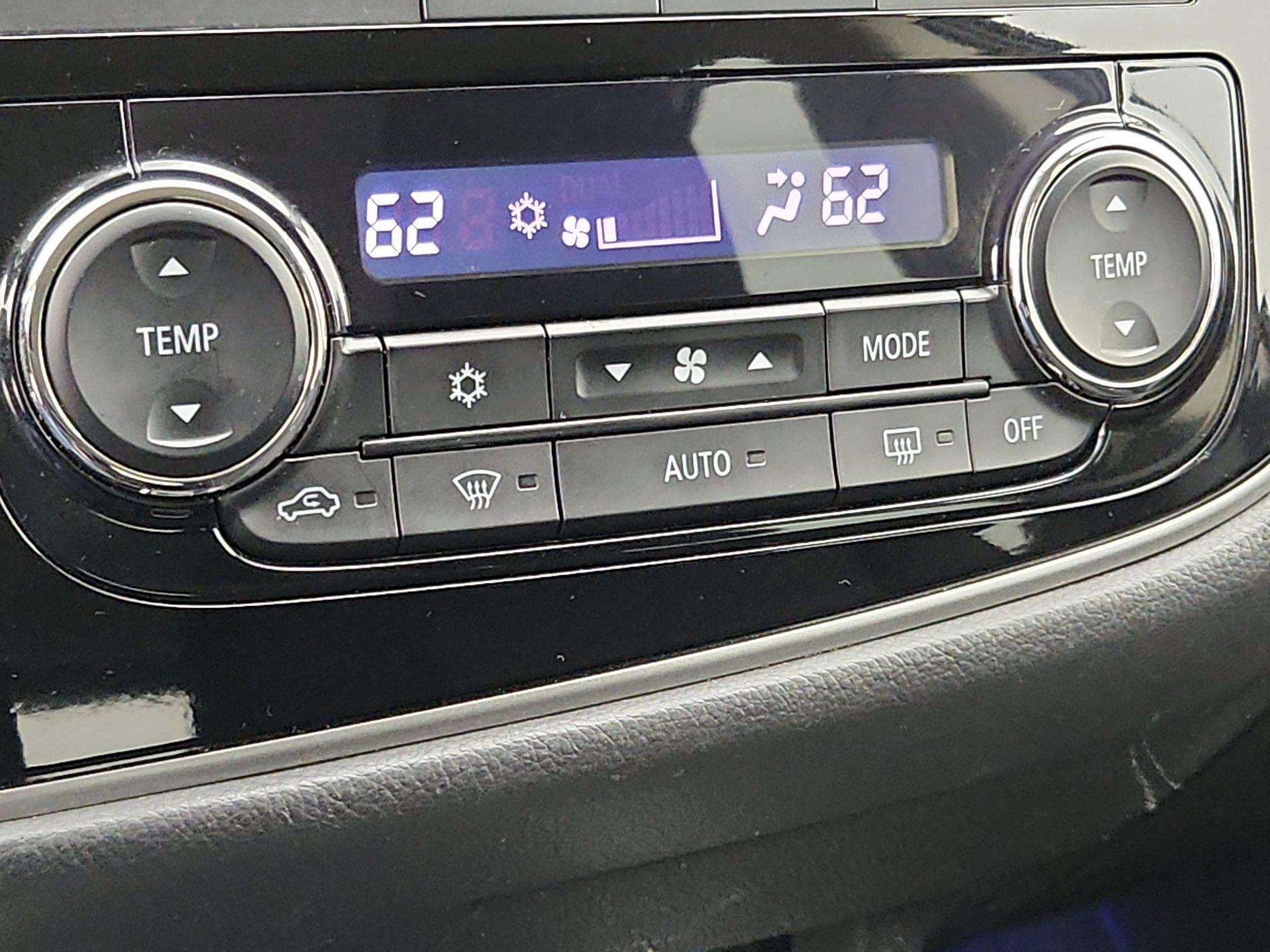 Thumbnail: 2018 Mitsubishi Outlander - 16