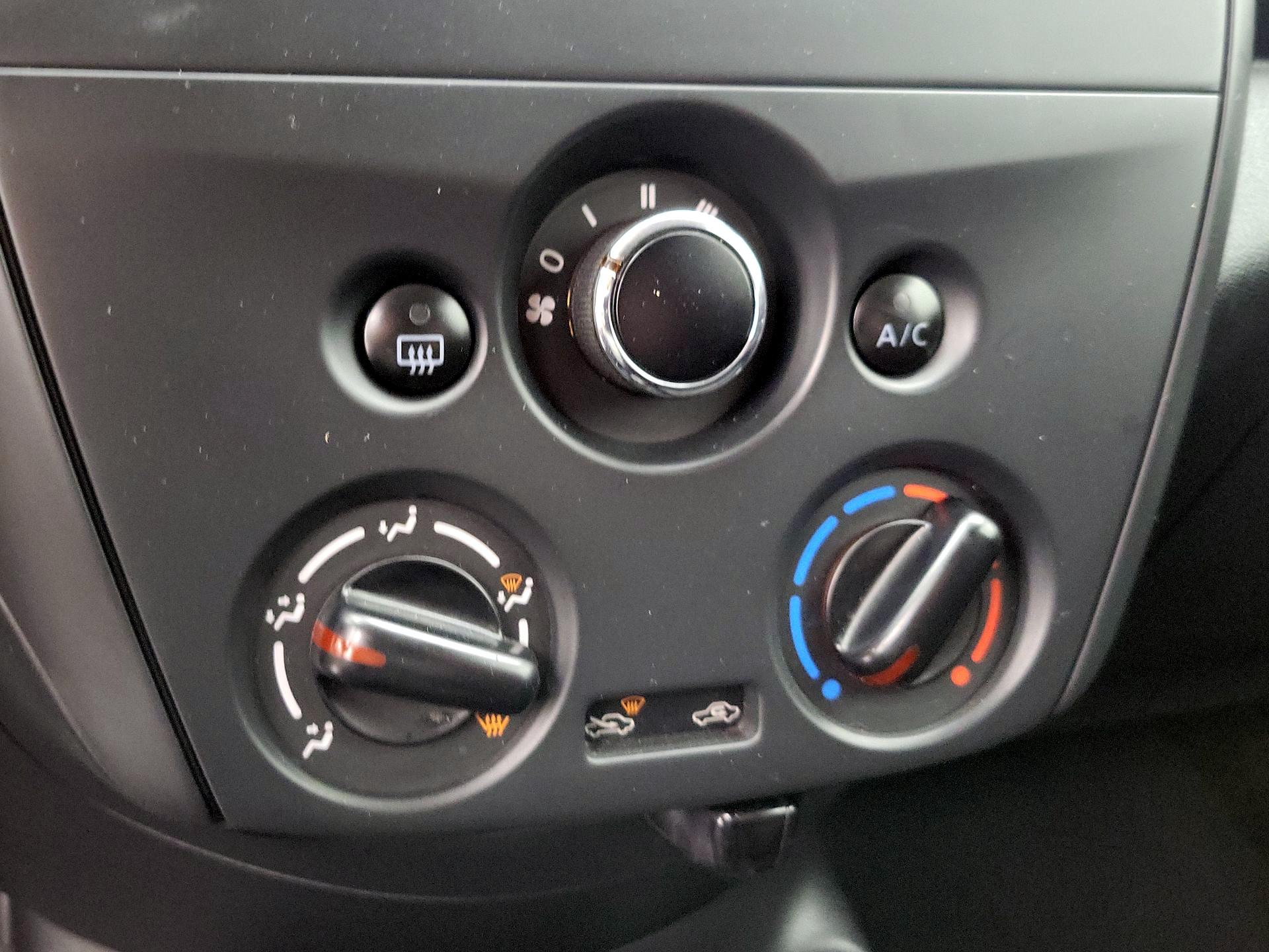 Thumbnail: 2017 Nissan Versa - 15