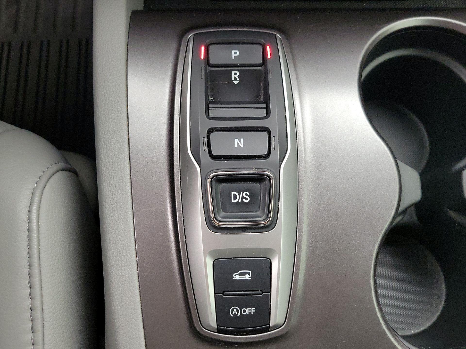 Thumbnail: 2021 Honda Pilot - 17