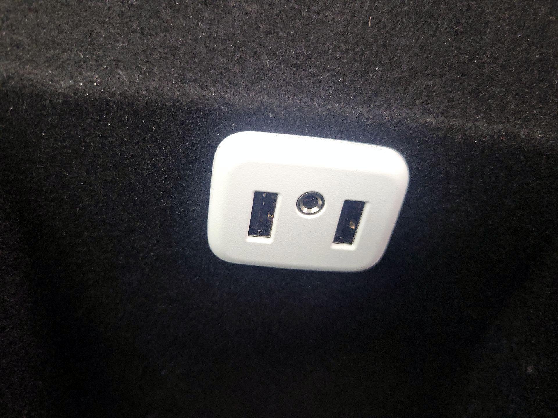 Thumbnail: 2017 Cadillac XT5 - 18