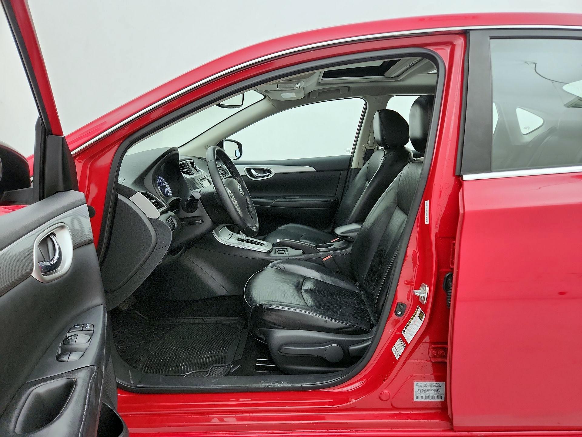 Thumbnail: 2015 Nissan Sentra - 11