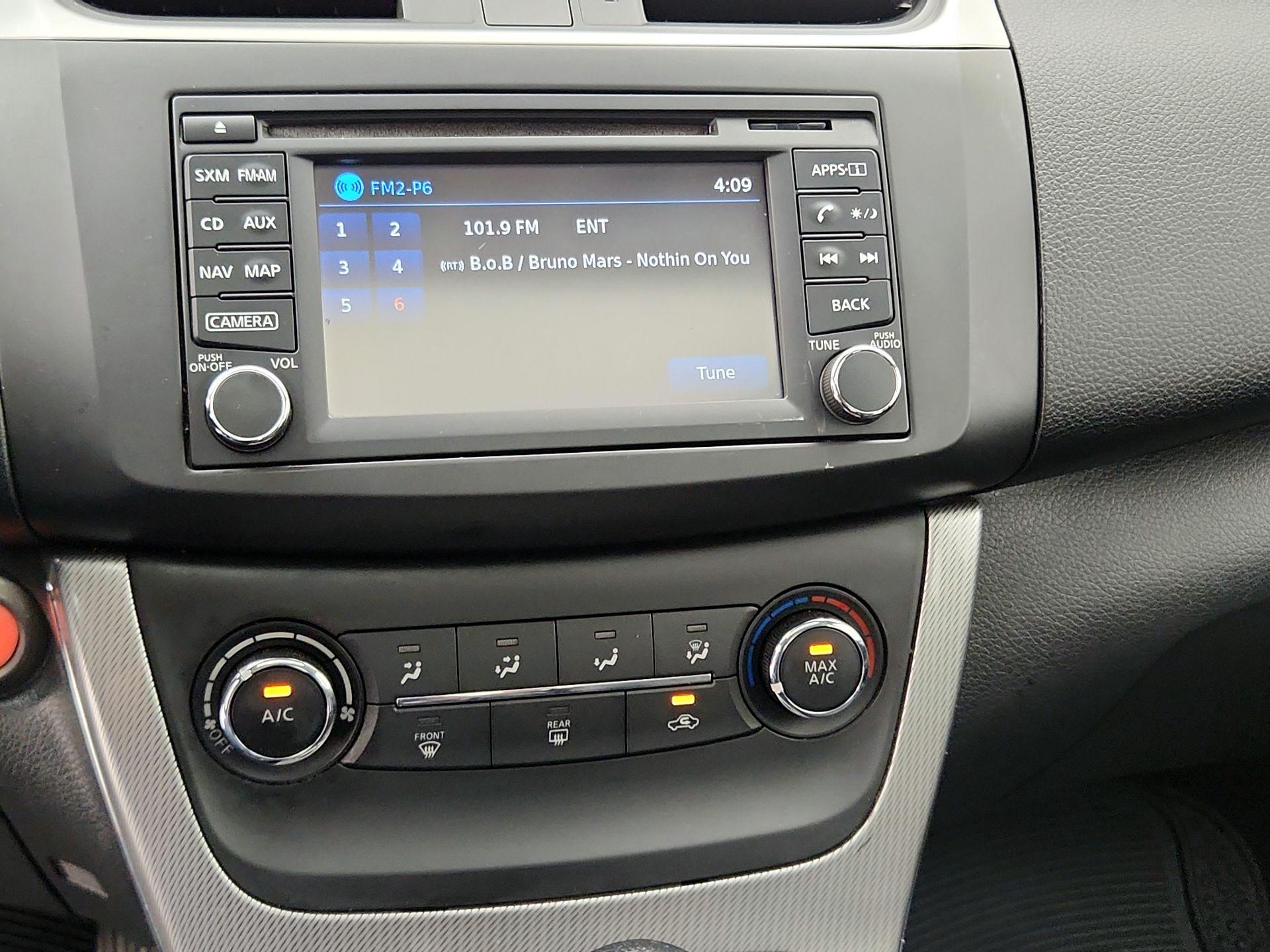 Thumbnail: 2015 Nissan Sentra - 16