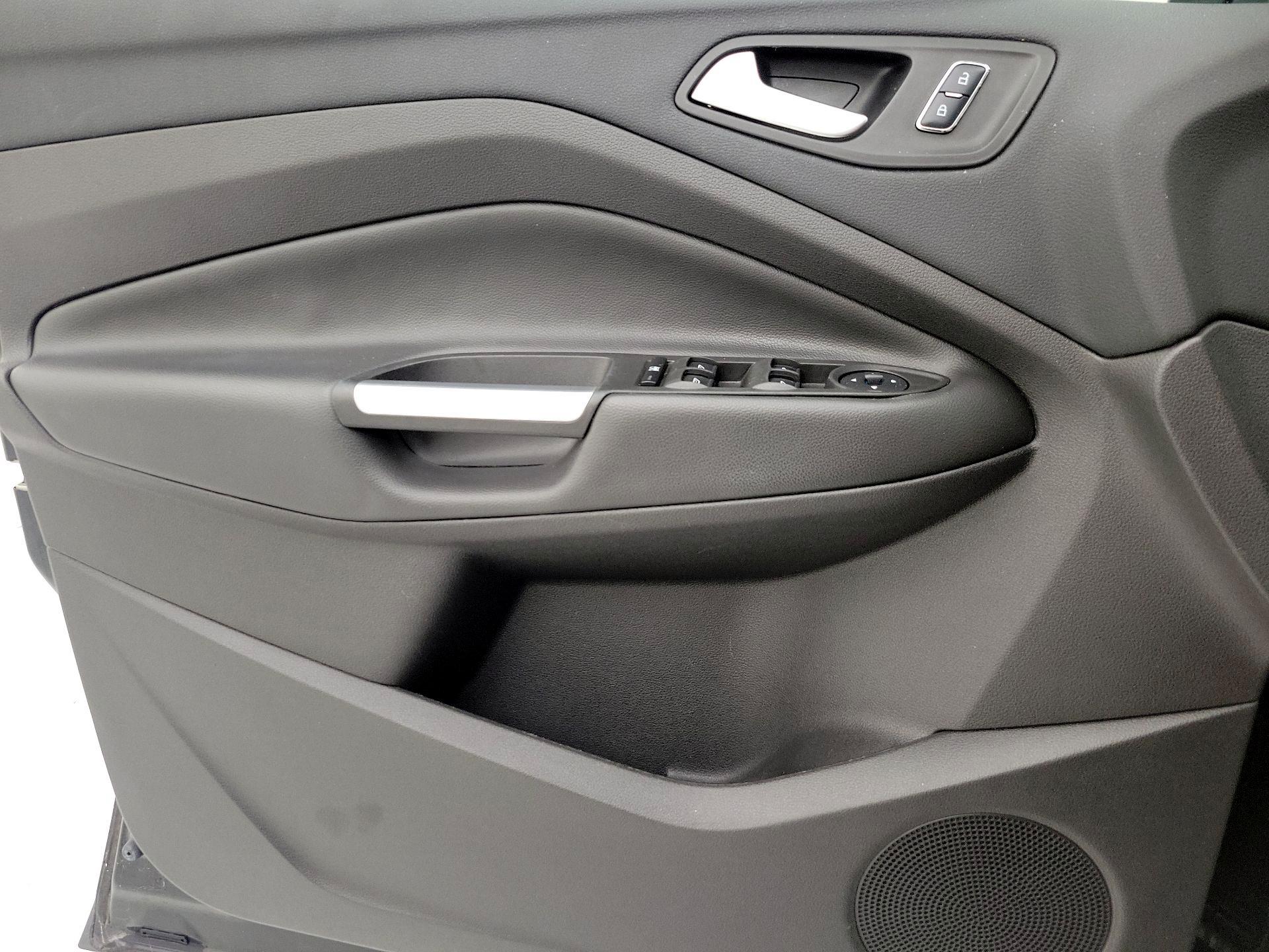 Thumbnail: 2016 Ford Escape - 12