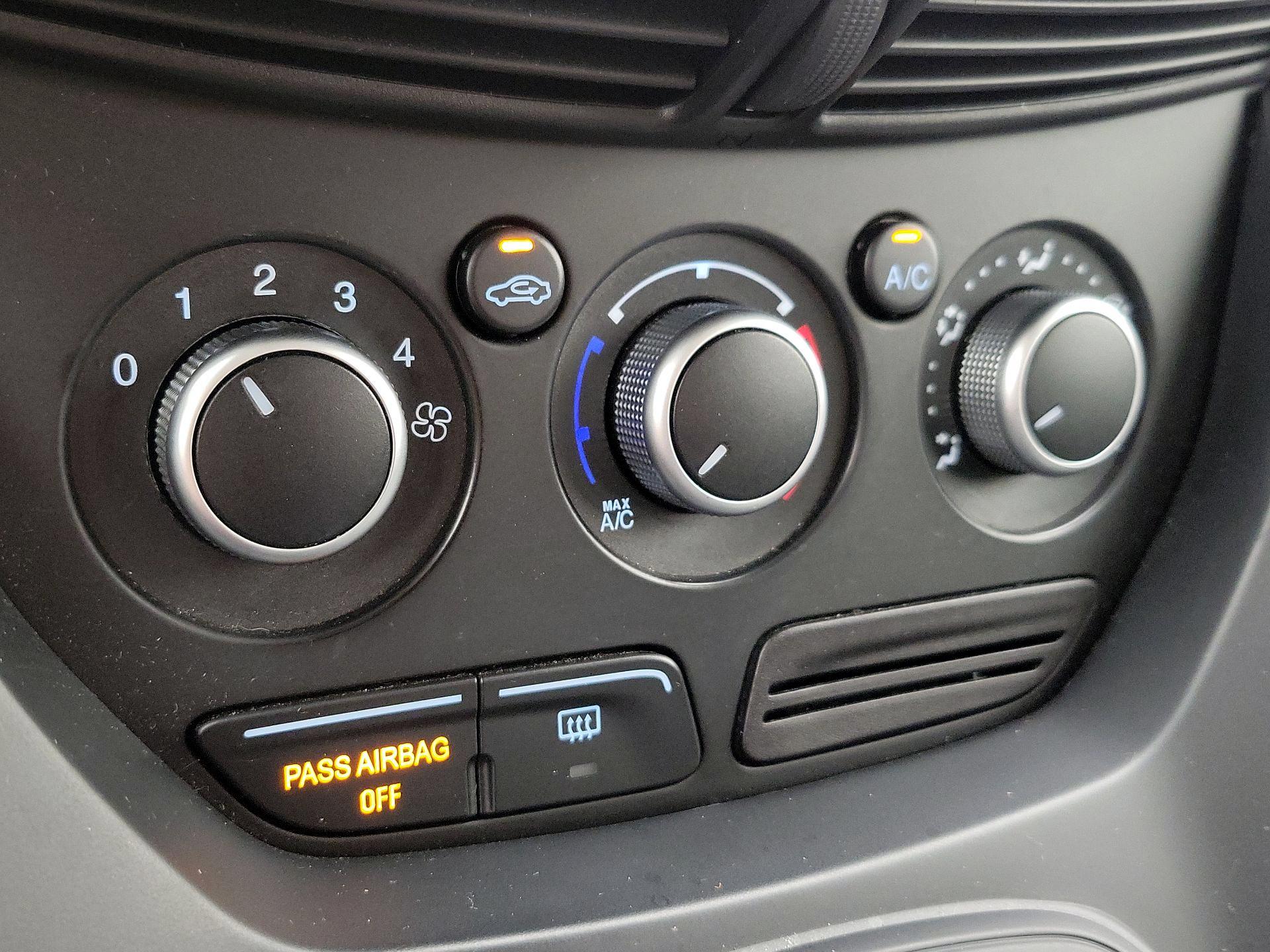 Thumbnail: 2016 Ford Escape - 16