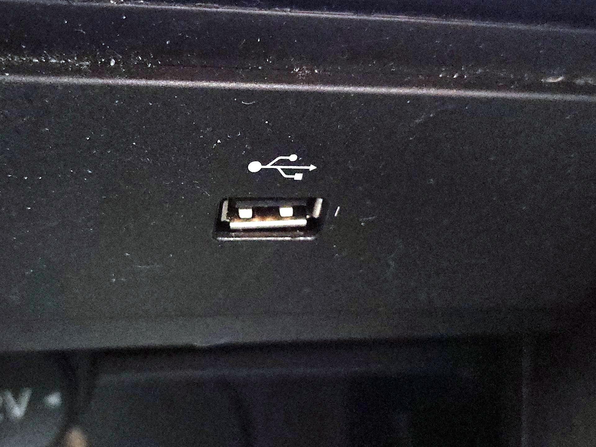 Thumbnail: 2016 Ford Escape - 18