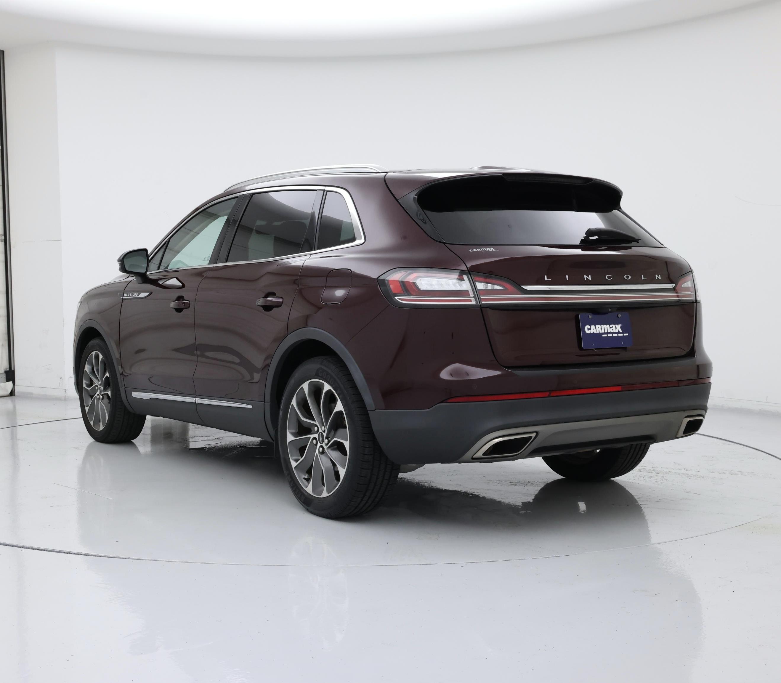 Thumbnail: 2022 Lincoln Nautilus - 2