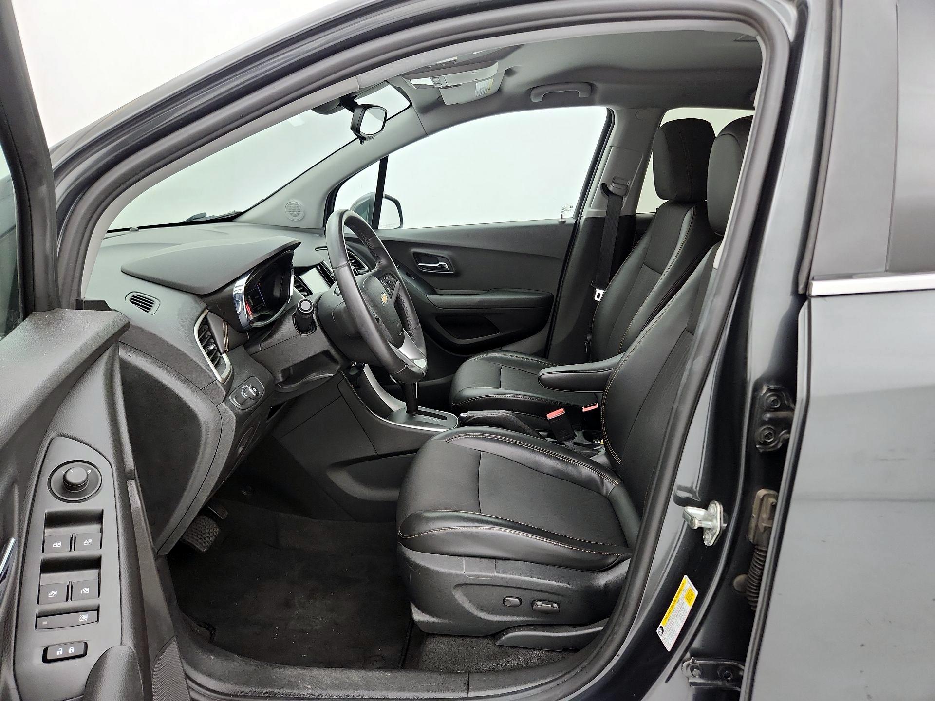 Thumbnail: 2017 Chevrolet Trax - 11