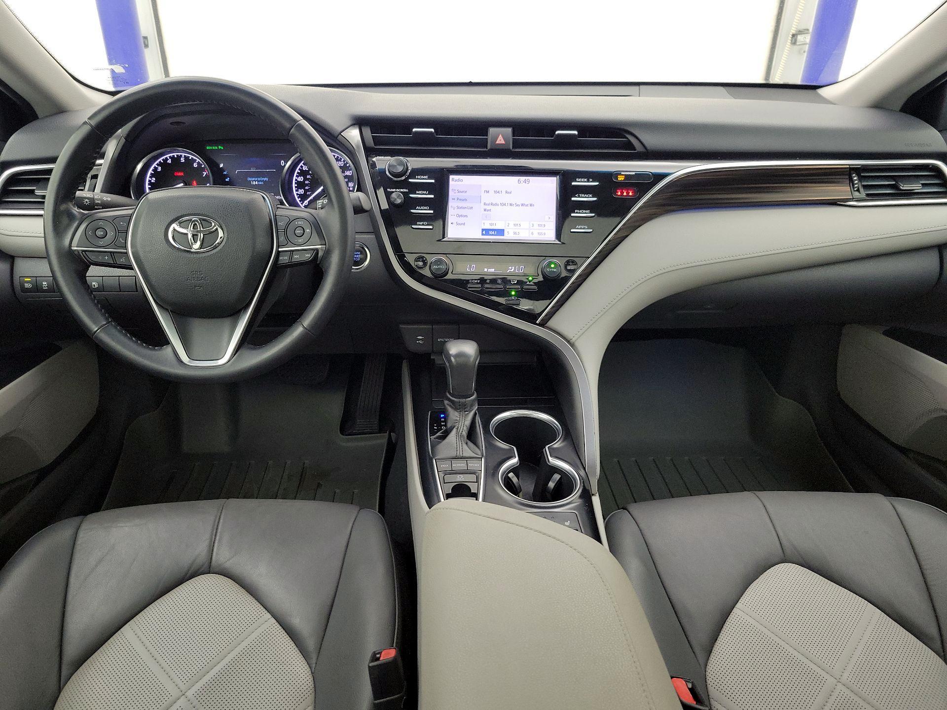 Thumbnail: 2018 Toyota Camry - 9