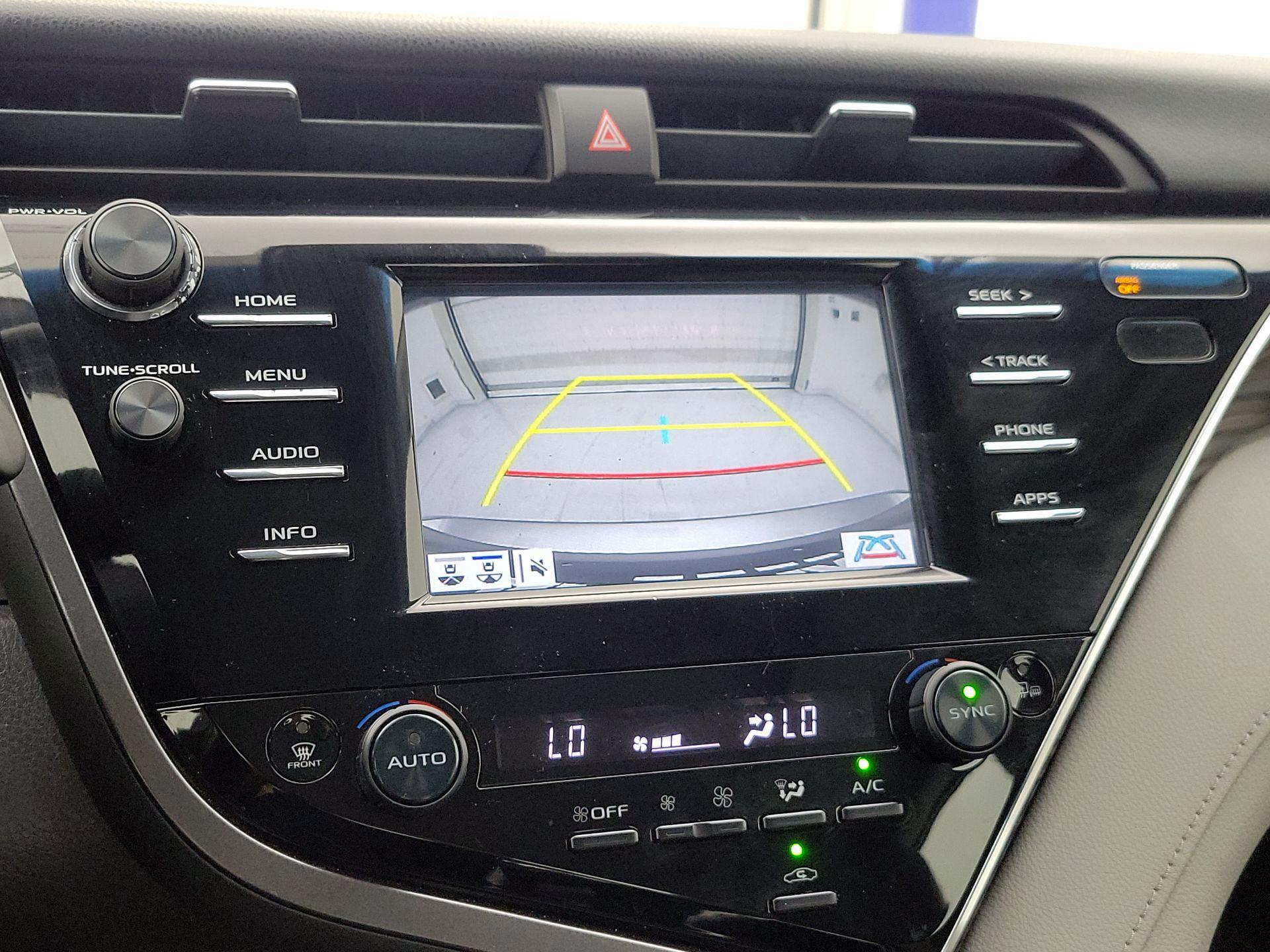 Thumbnail: 2018 Toyota Camry - 14