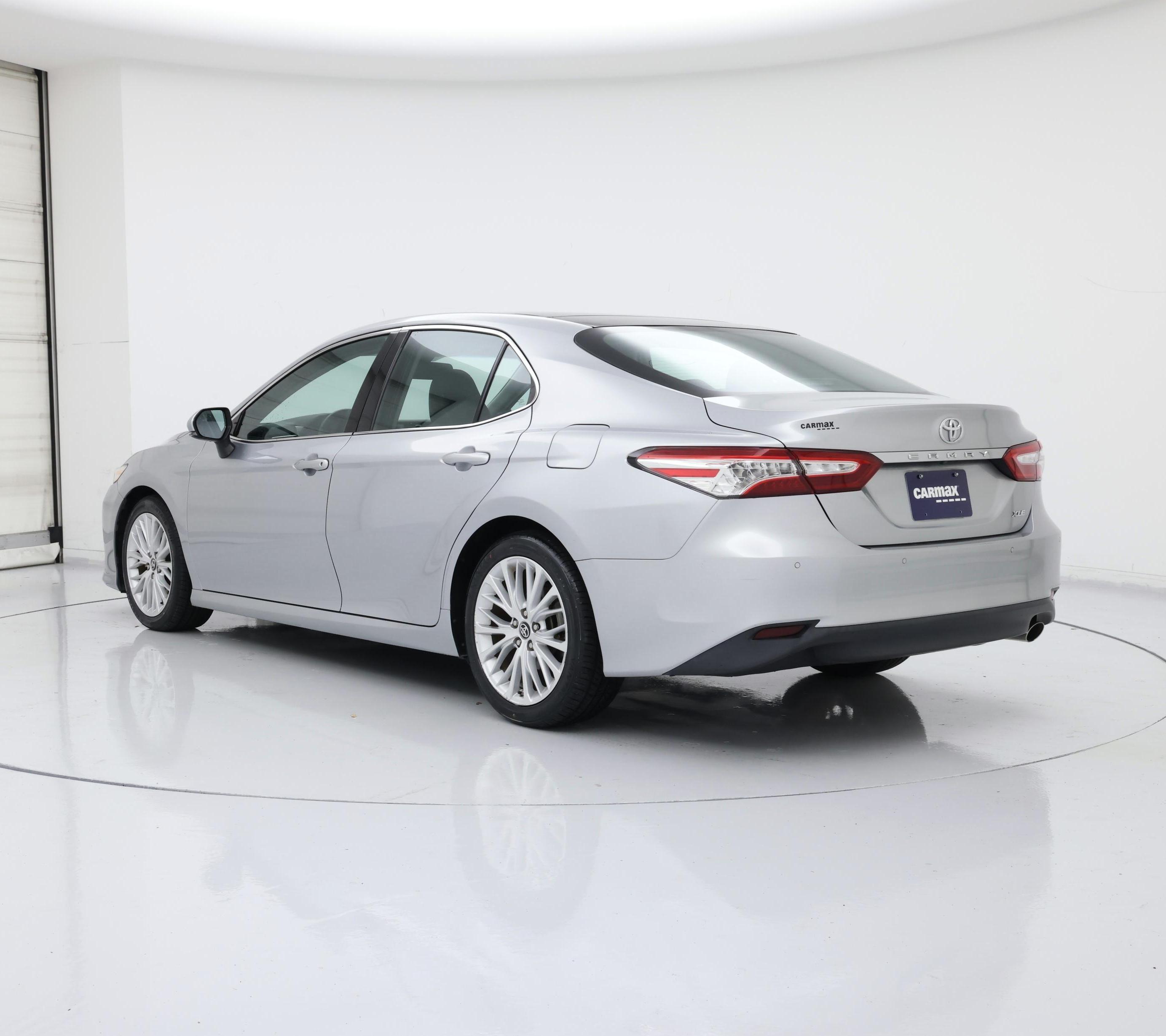 Thumbnail: 2018 Toyota Camry - 2