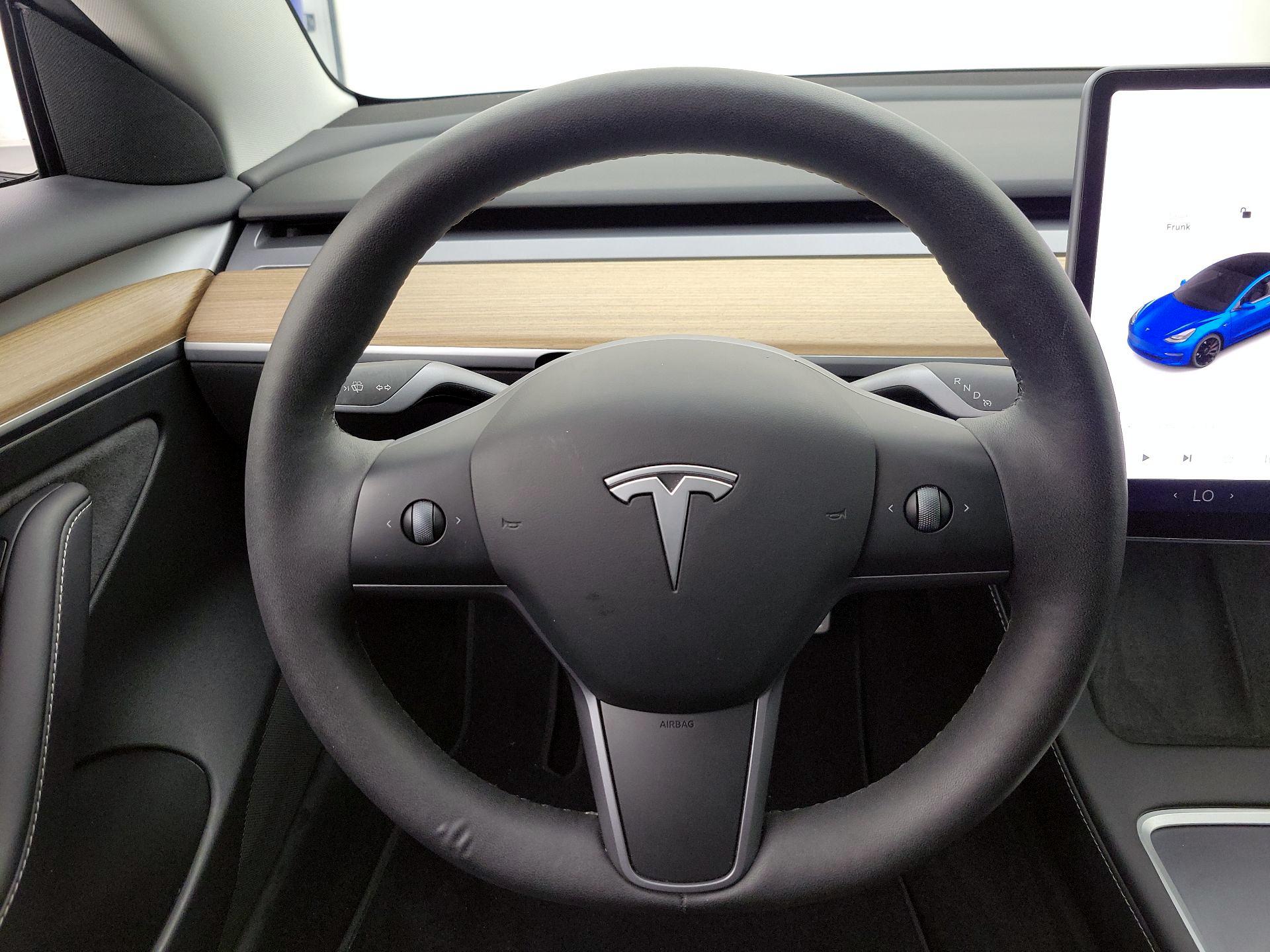 Thumbnail: 2023 Tesla Model 3 - 10