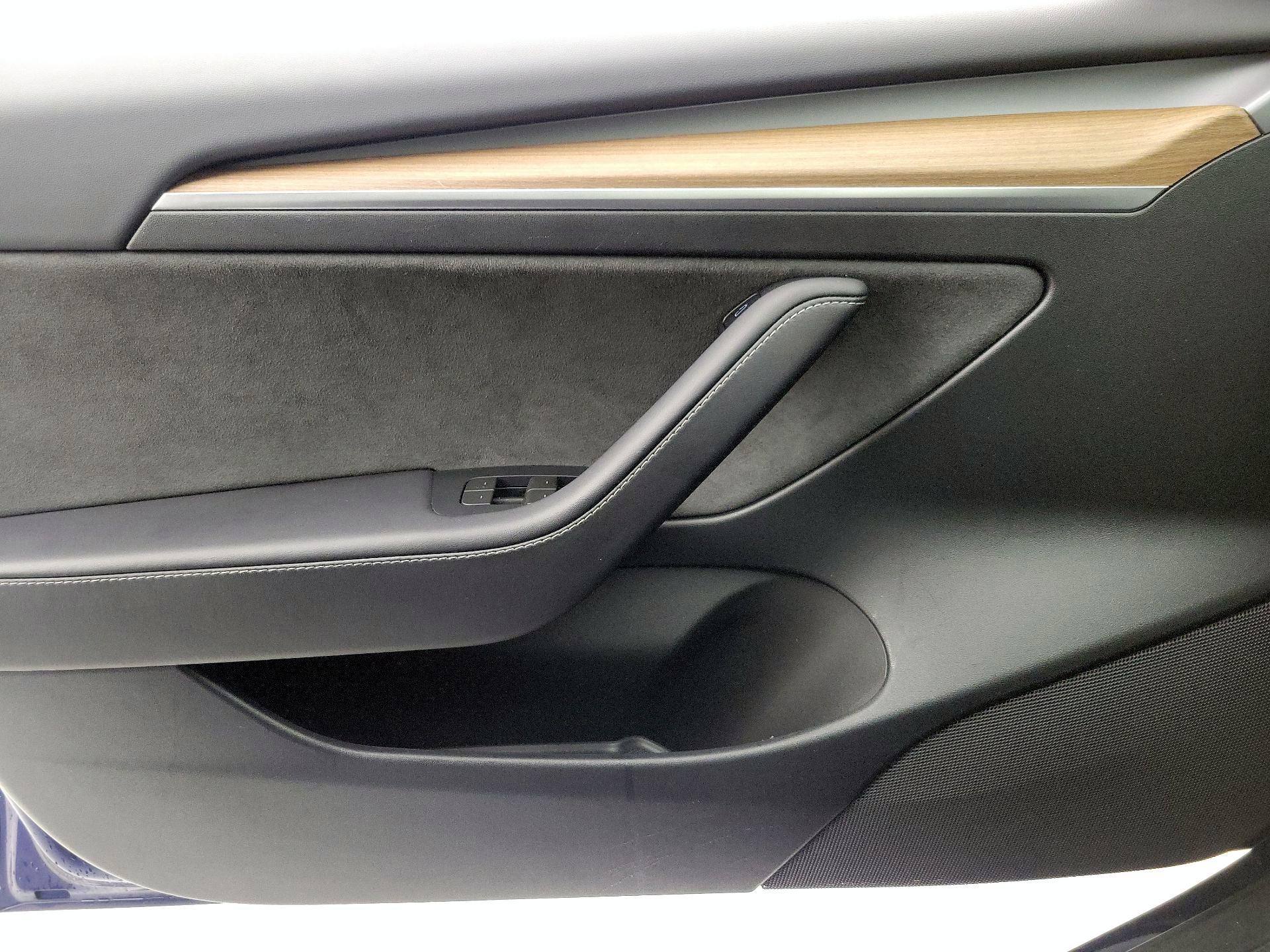 Thumbnail: 2023 Tesla Model 3 - 12