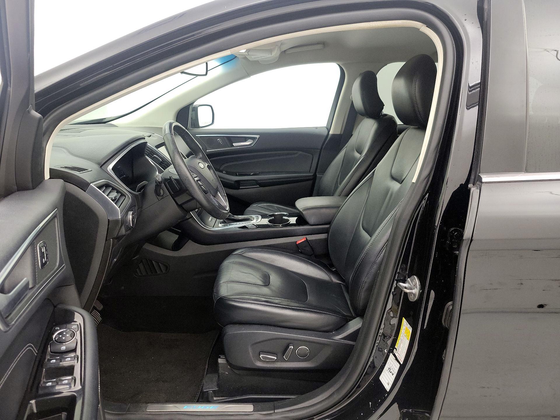 Thumbnail: 2017 Ford Edge - 11