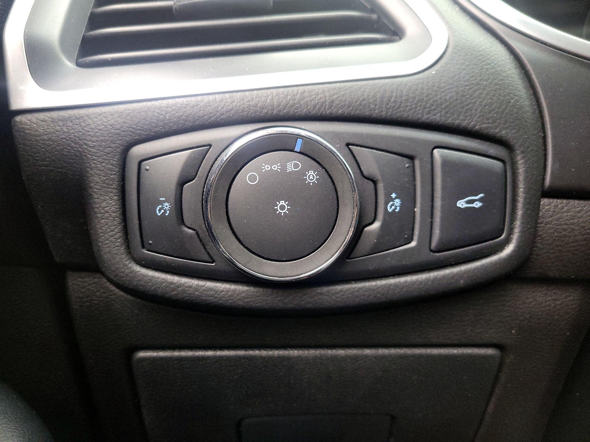 Thumbnail: 2017 Ford Edge - 13