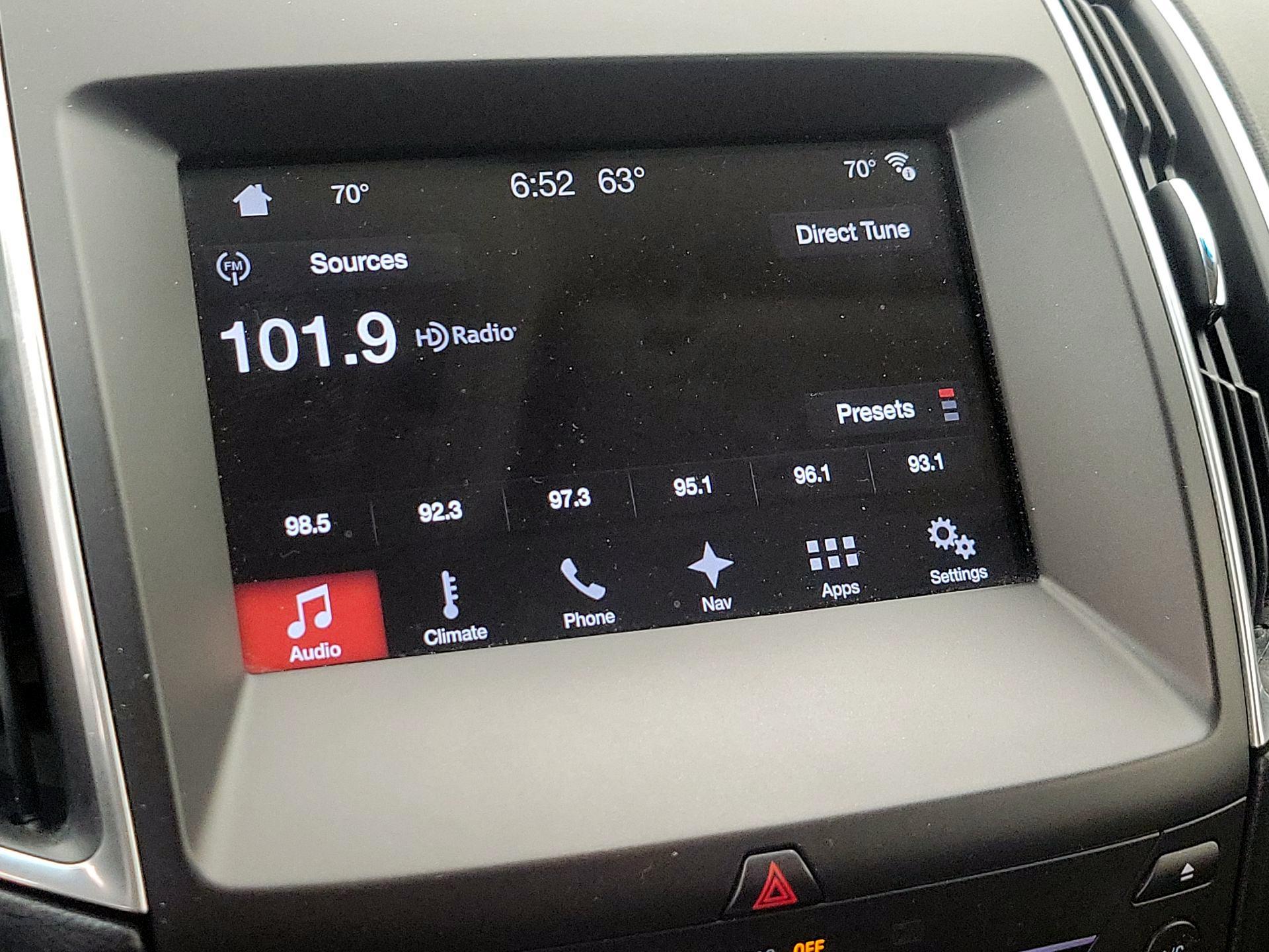 Thumbnail: 2017 Ford Edge - 16