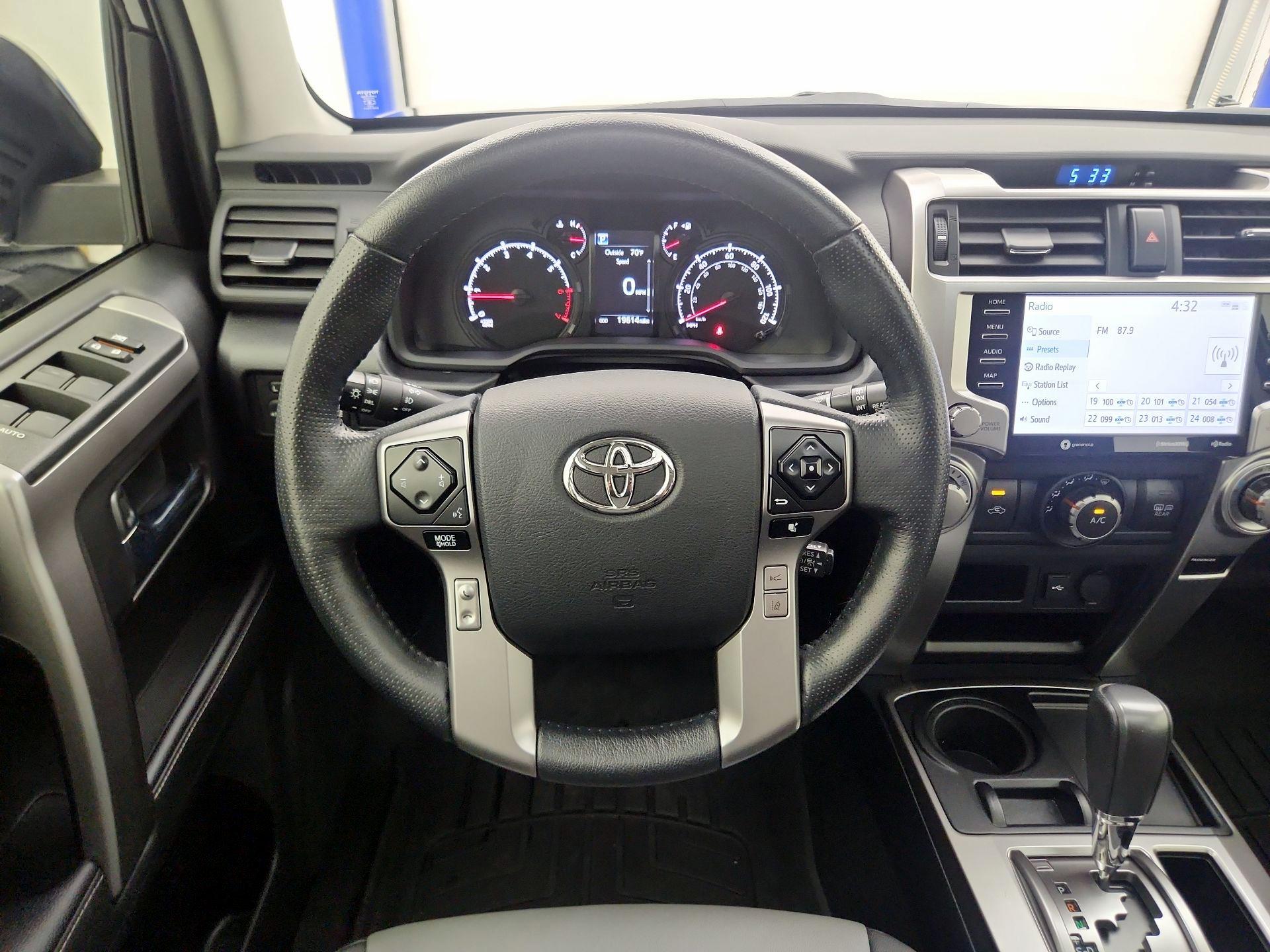 Thumbnail: 2023 Toyota 4Runner - 10